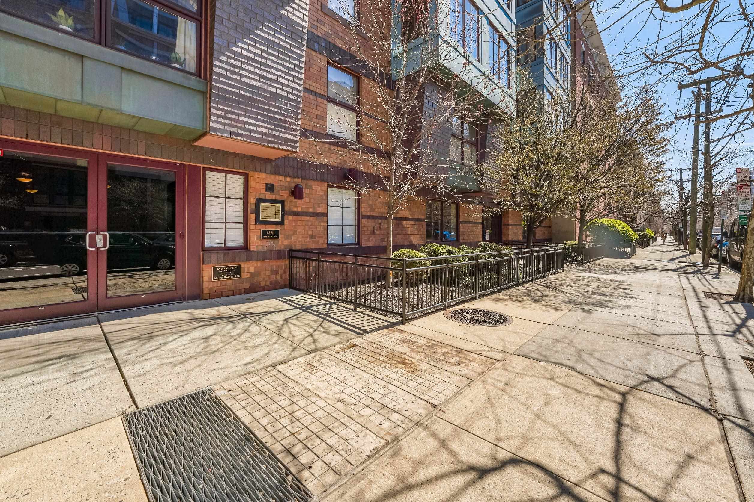 1331 GRAND ST Unit: 411