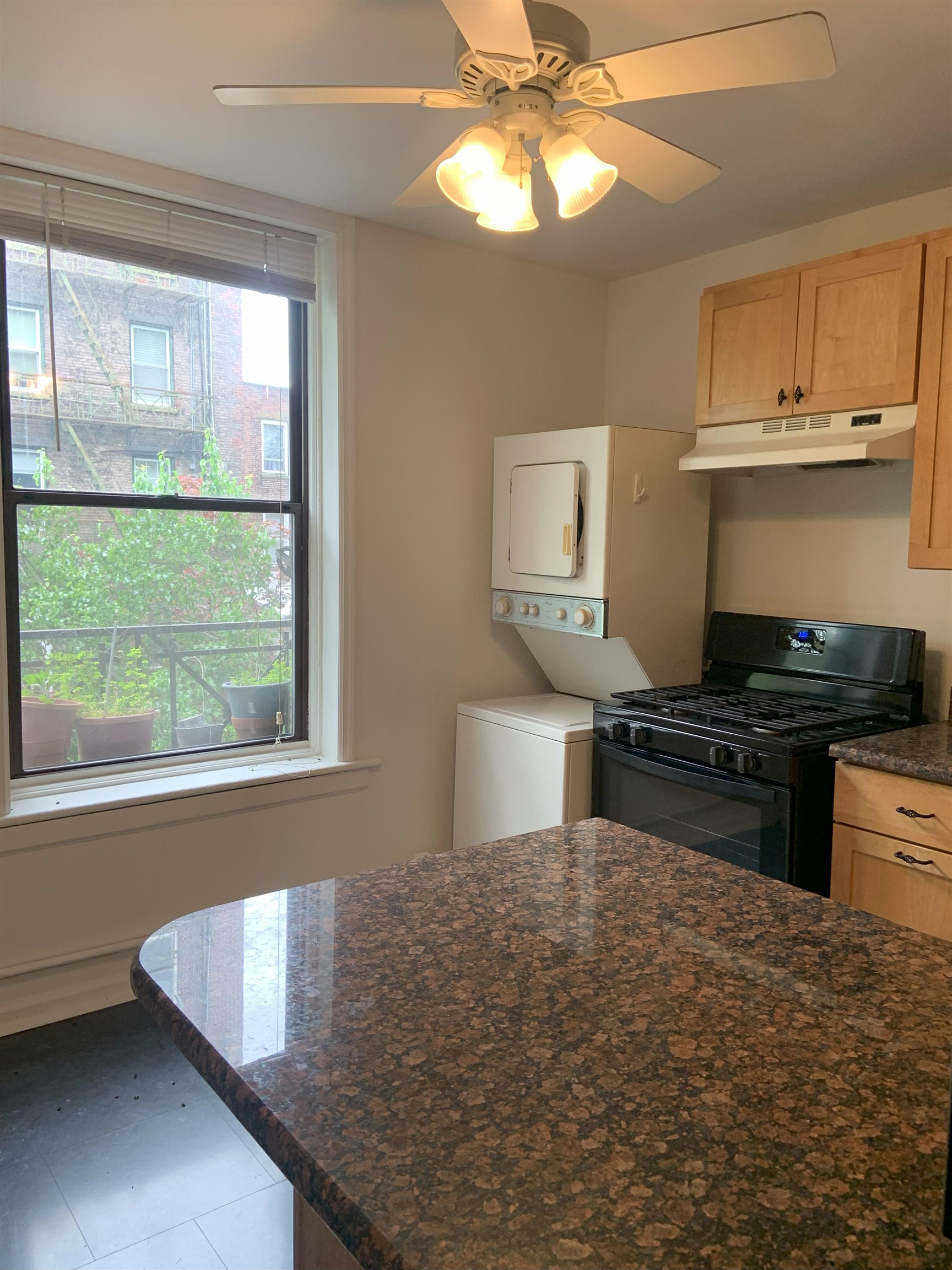 1011 WILLOW AVE Unit: 2B aka 4