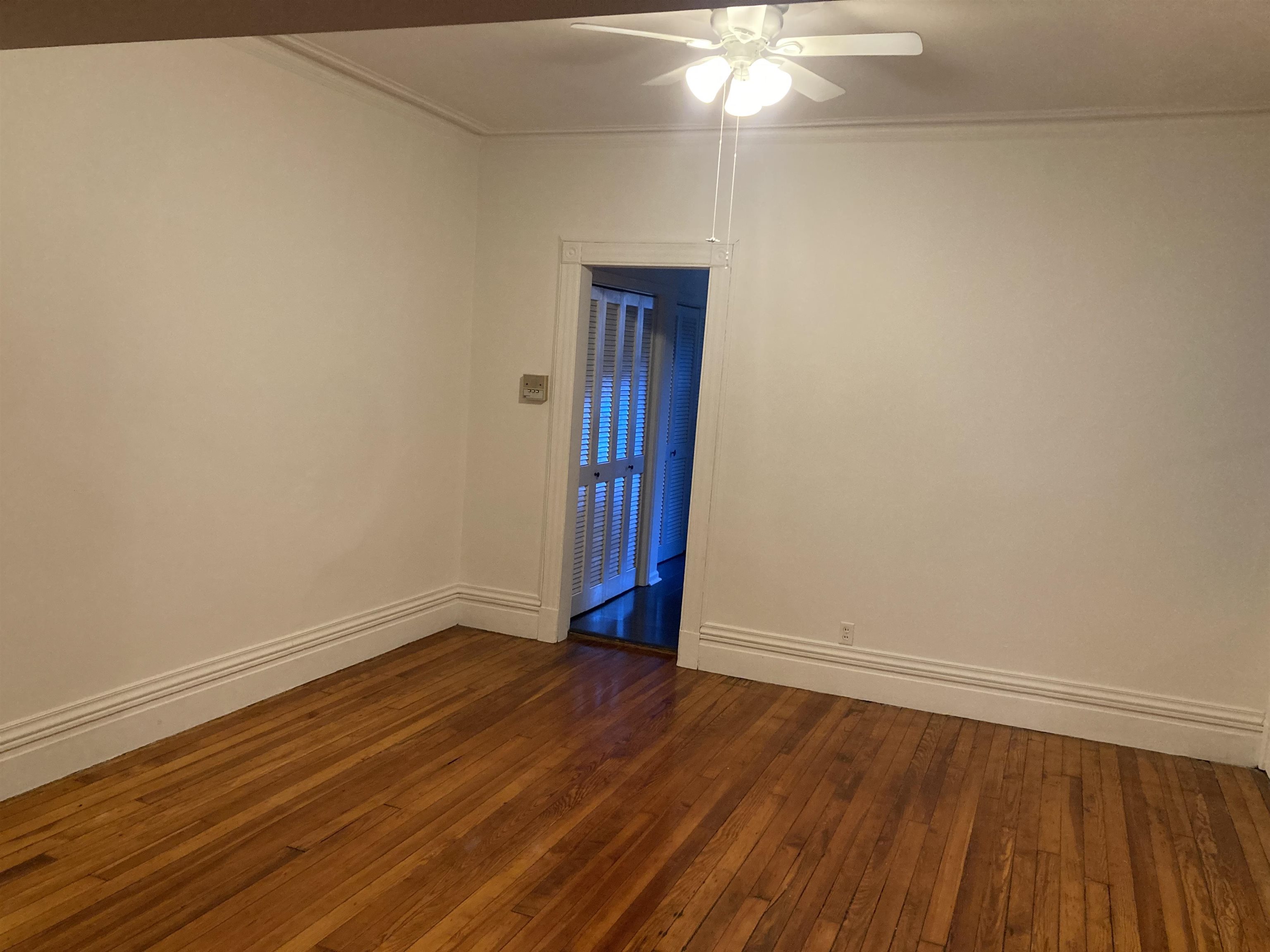 1011 WILLOW AVE Unit: 2B aka 4