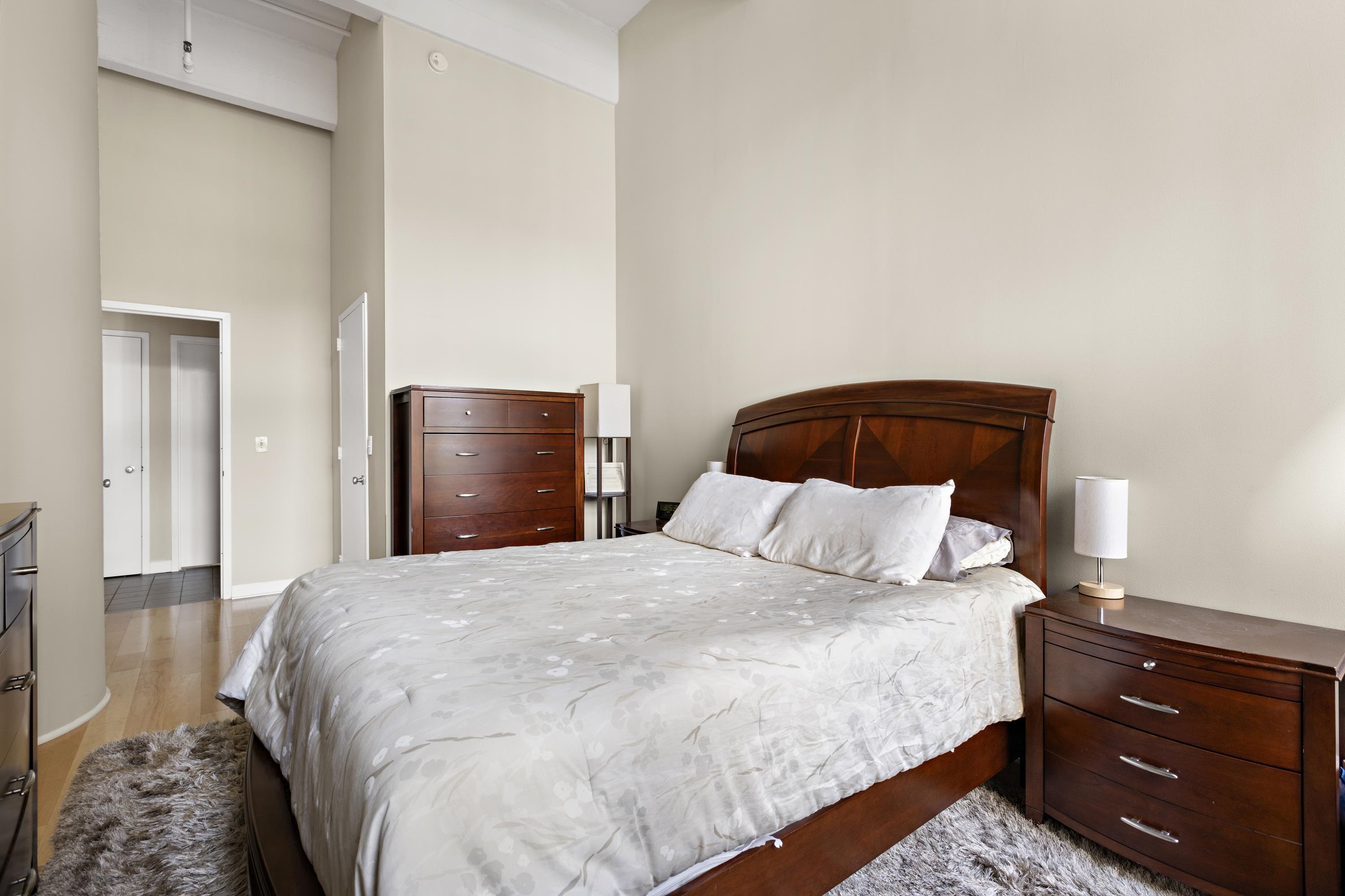 1500 HUDSON ST Unit: 4B