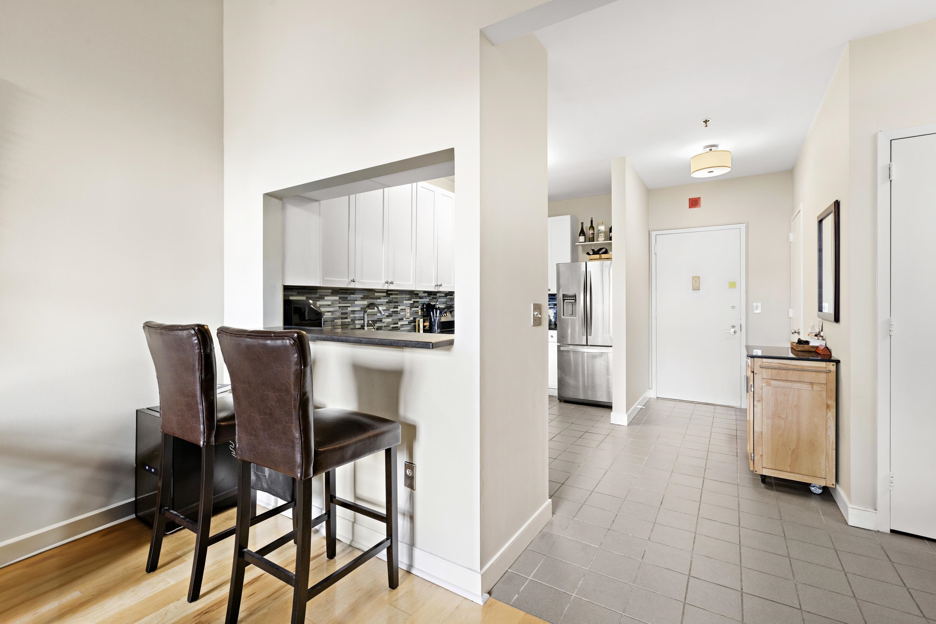 1500 HUDSON ST Unit: 4B