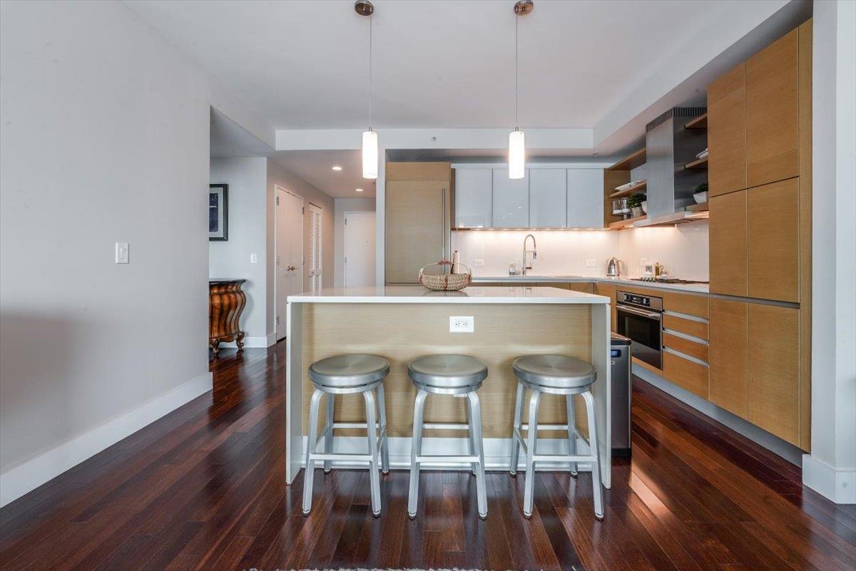 77 HUDSON ST Unit: 2410