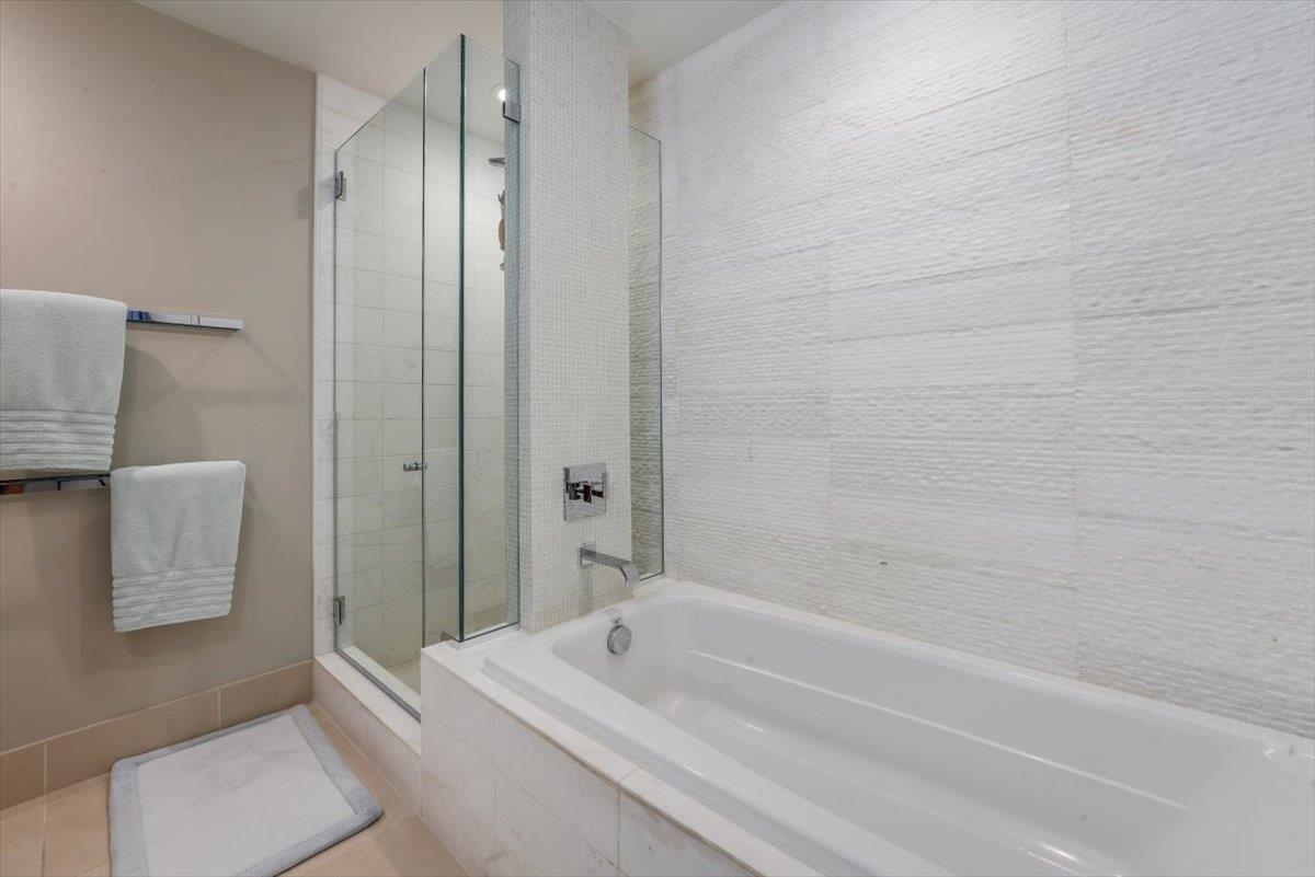 77 HUDSON ST Unit: 2410