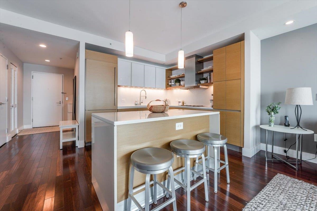 77 HUDSON ST Unit: 2410