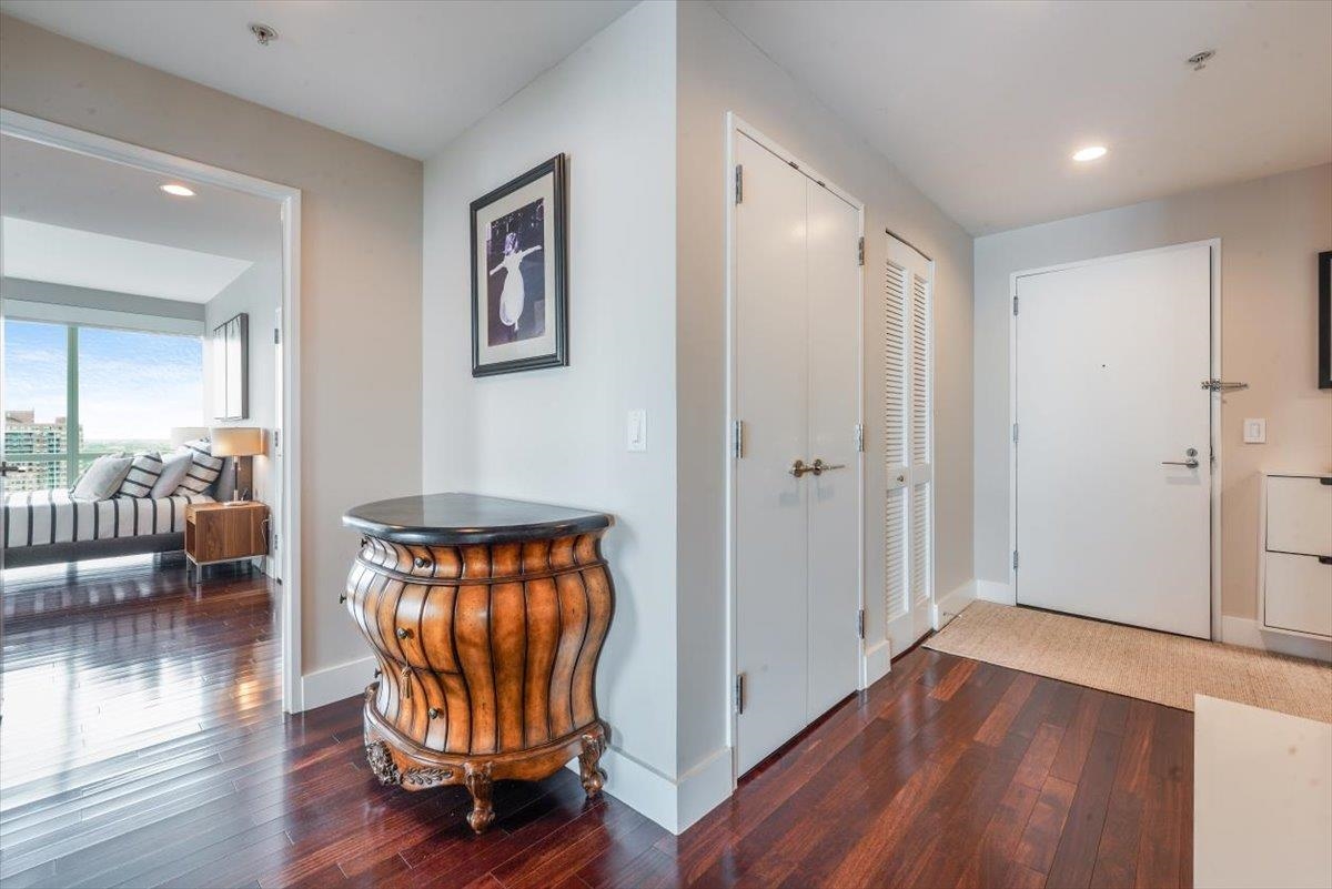 77 HUDSON ST Unit: 2410