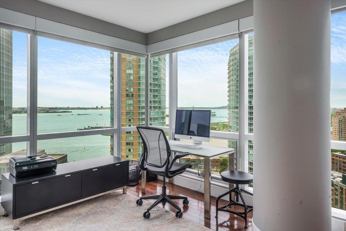 77 HUDSON ST Unit: 2410