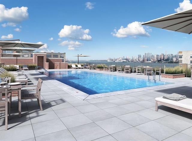 1400 HUDSON ST Unit: 404