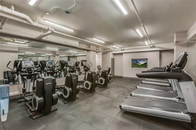 1400 HUDSON ST Unit: 404