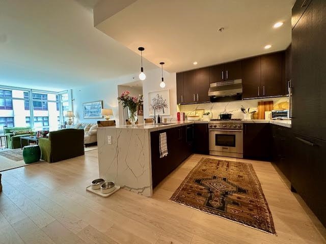 1400 HUDSON ST Unit: 404