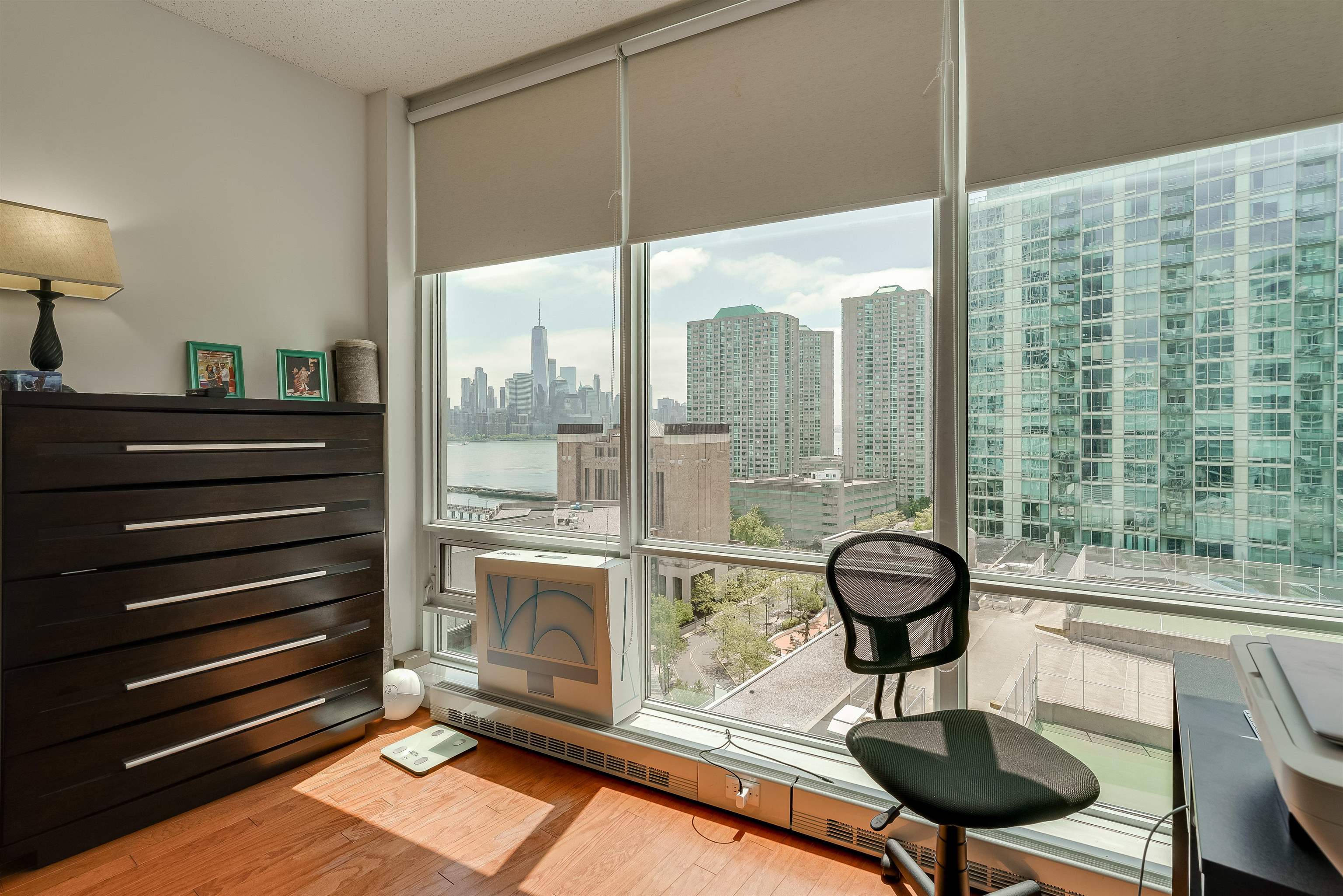 1 SHORE LANE Unit: 1610