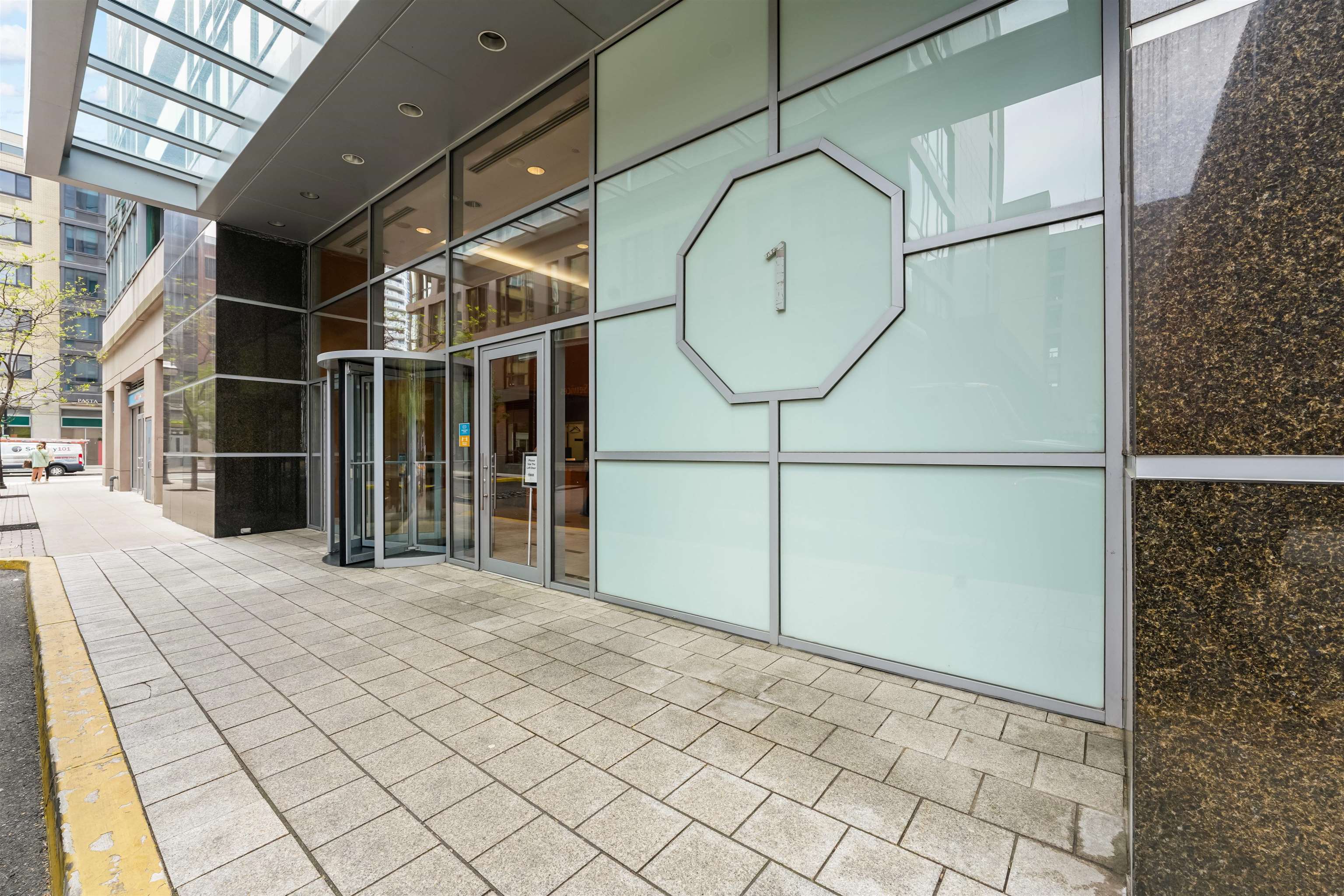 1 SHORE LANE Unit: 1610