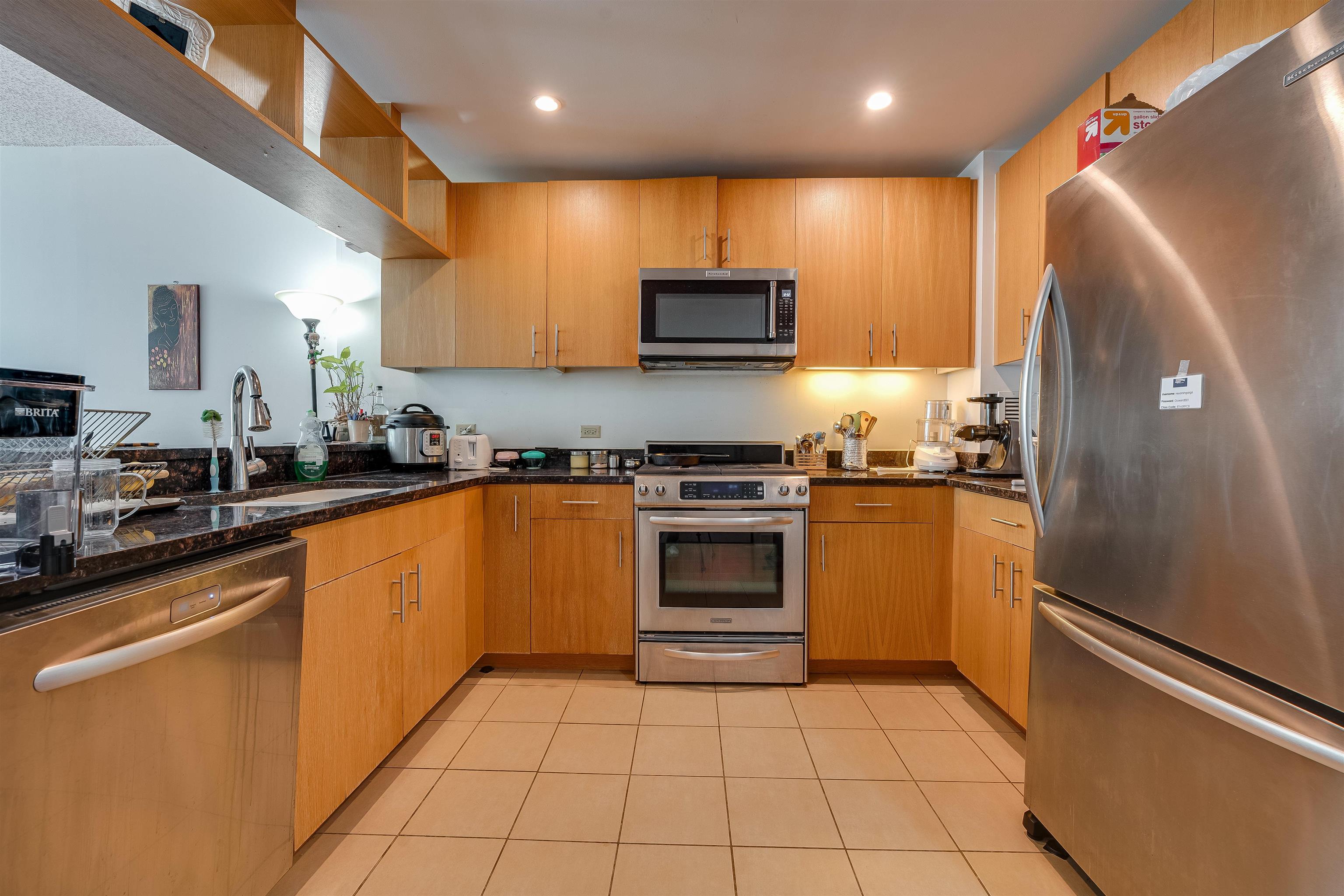 1 SHORE LANE Unit: 1610