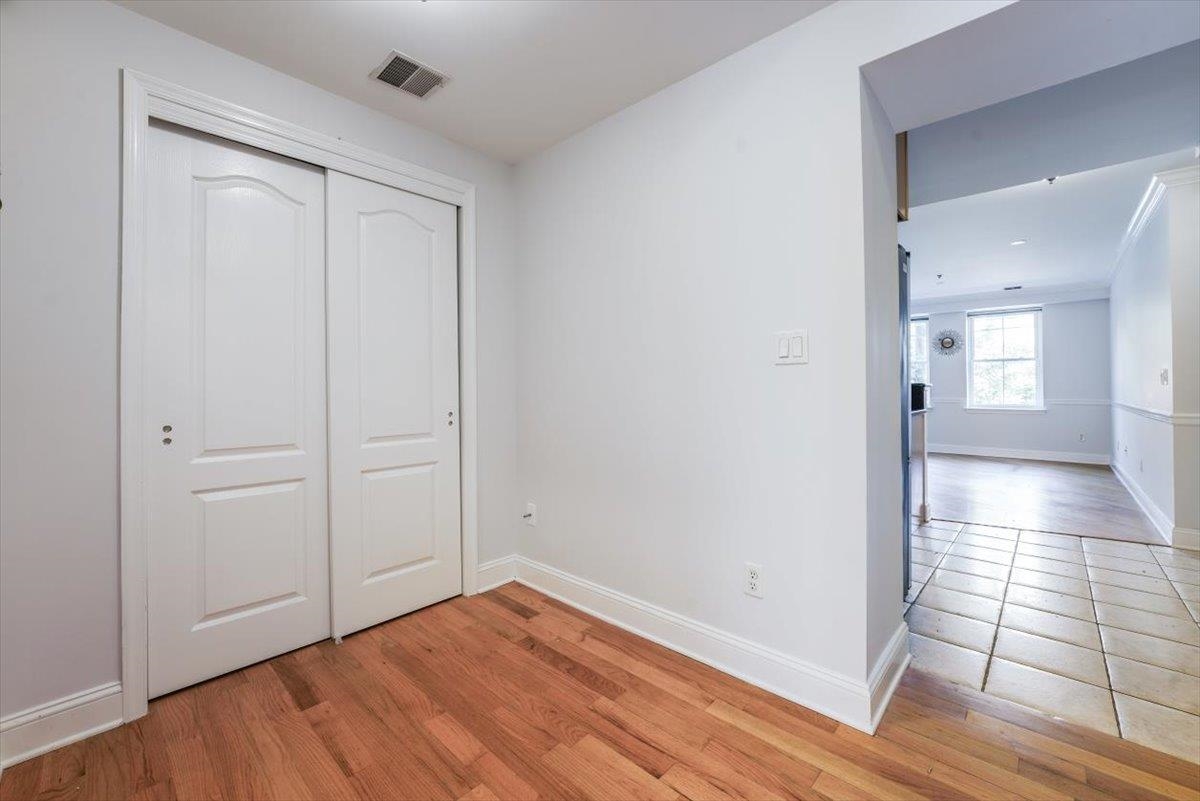 807 CLINTON ST Unit: 2B