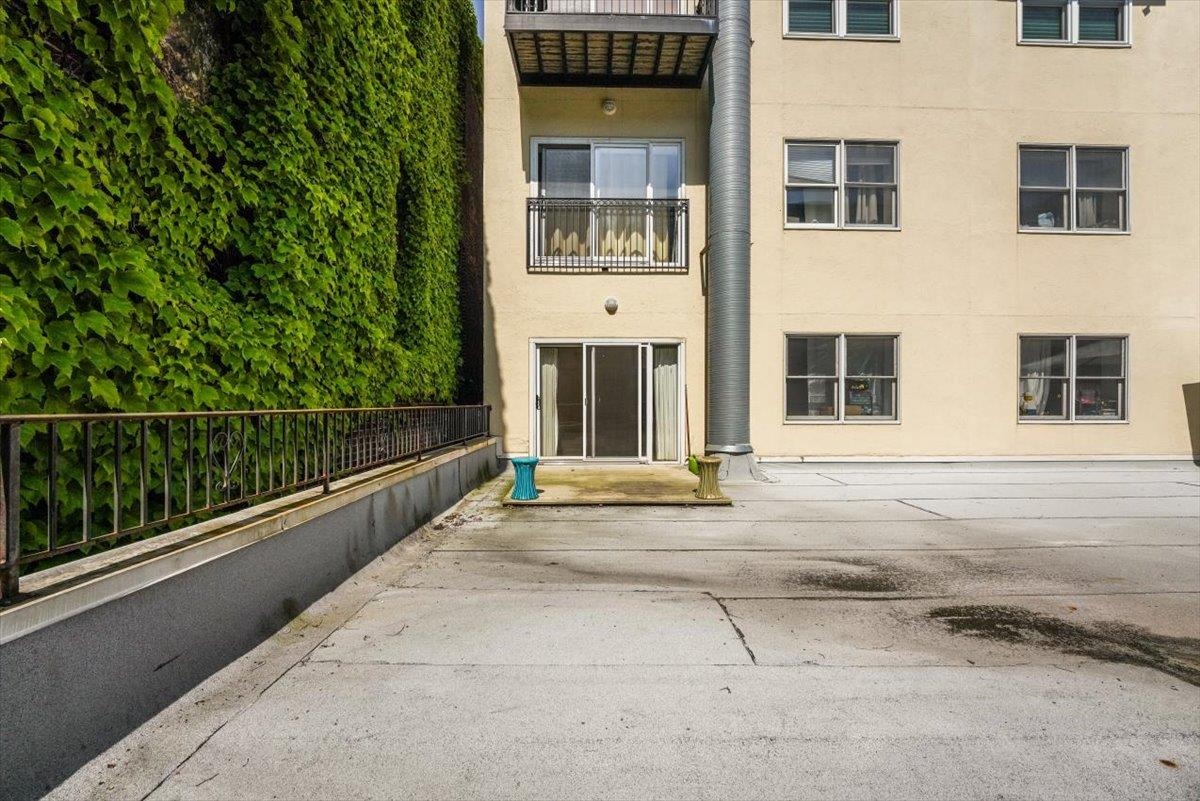 807 CLINTON ST Unit: 2B