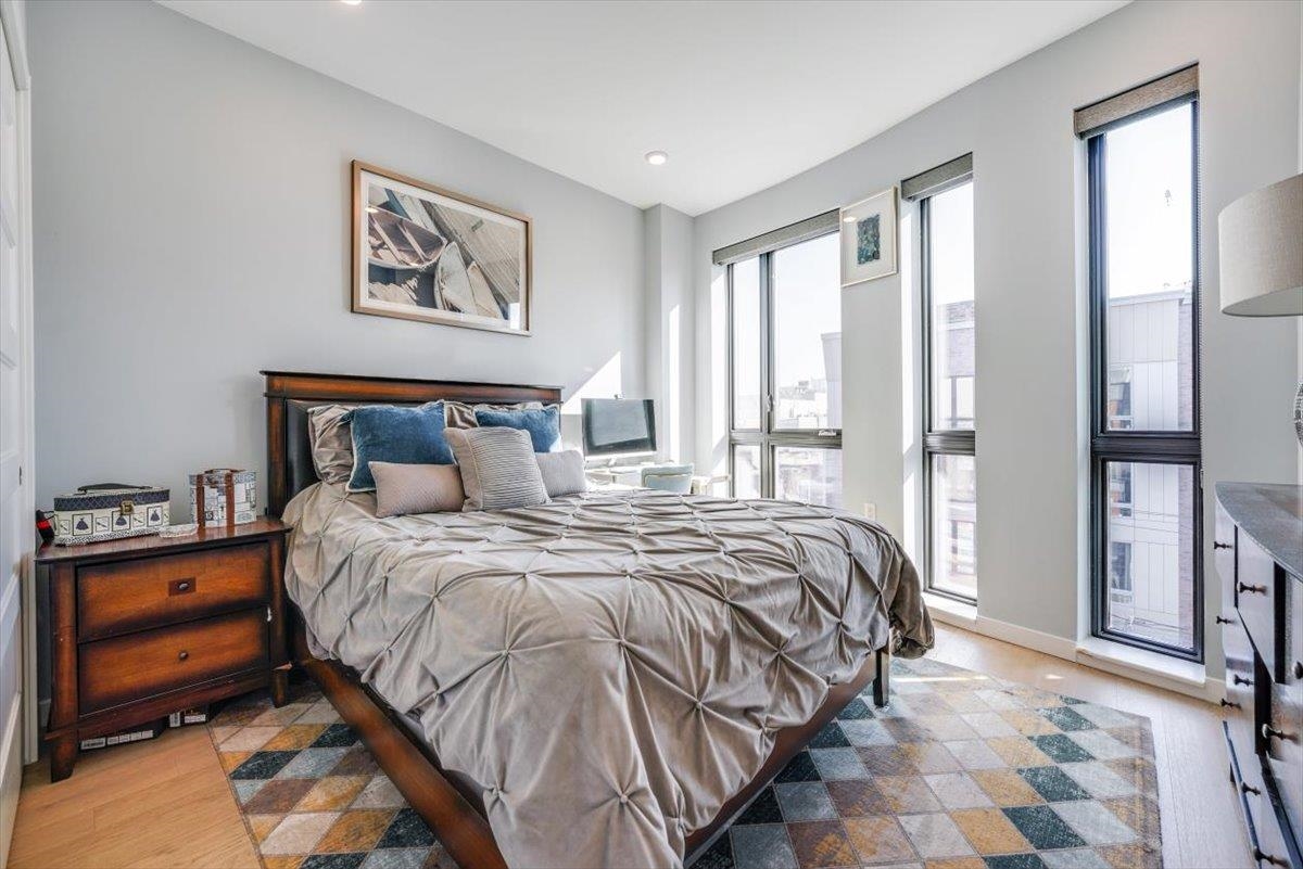 70 MONROE ST Unit: 4