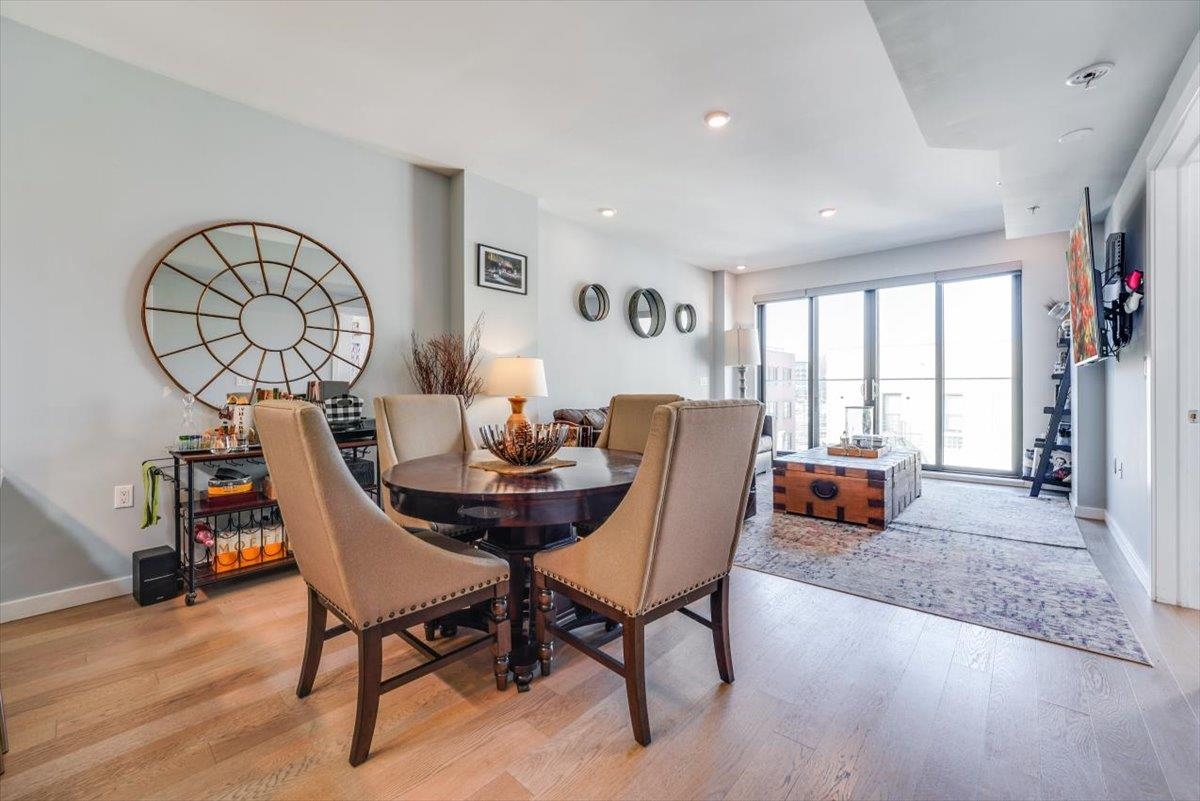 70 MONROE ST Unit: 4