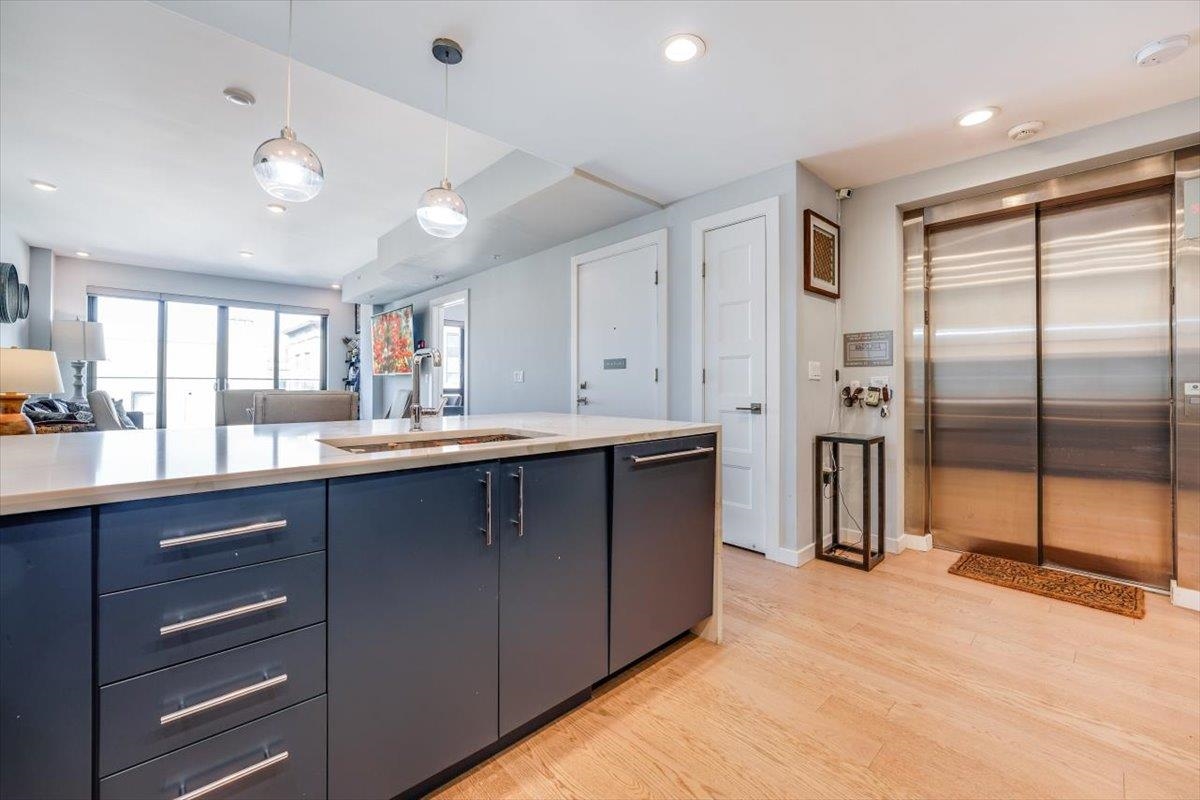 70 MONROE ST Unit: 4