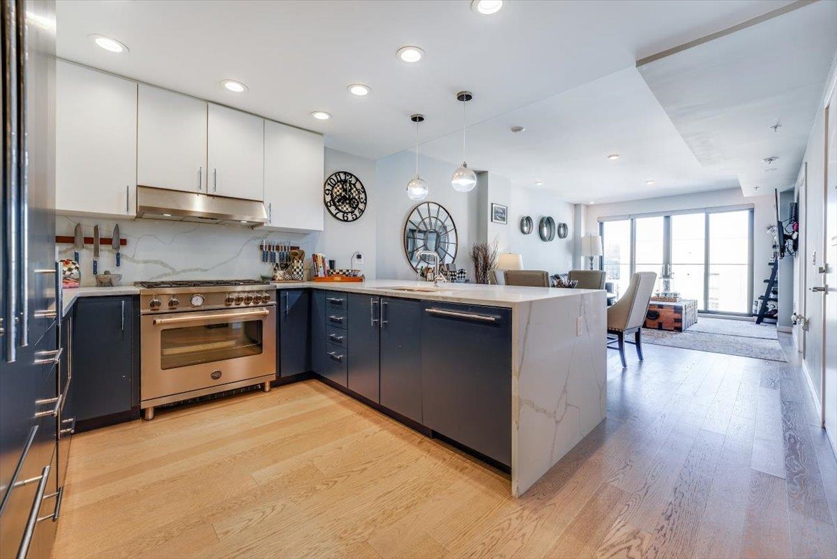 70 MONROE ST Unit: 4