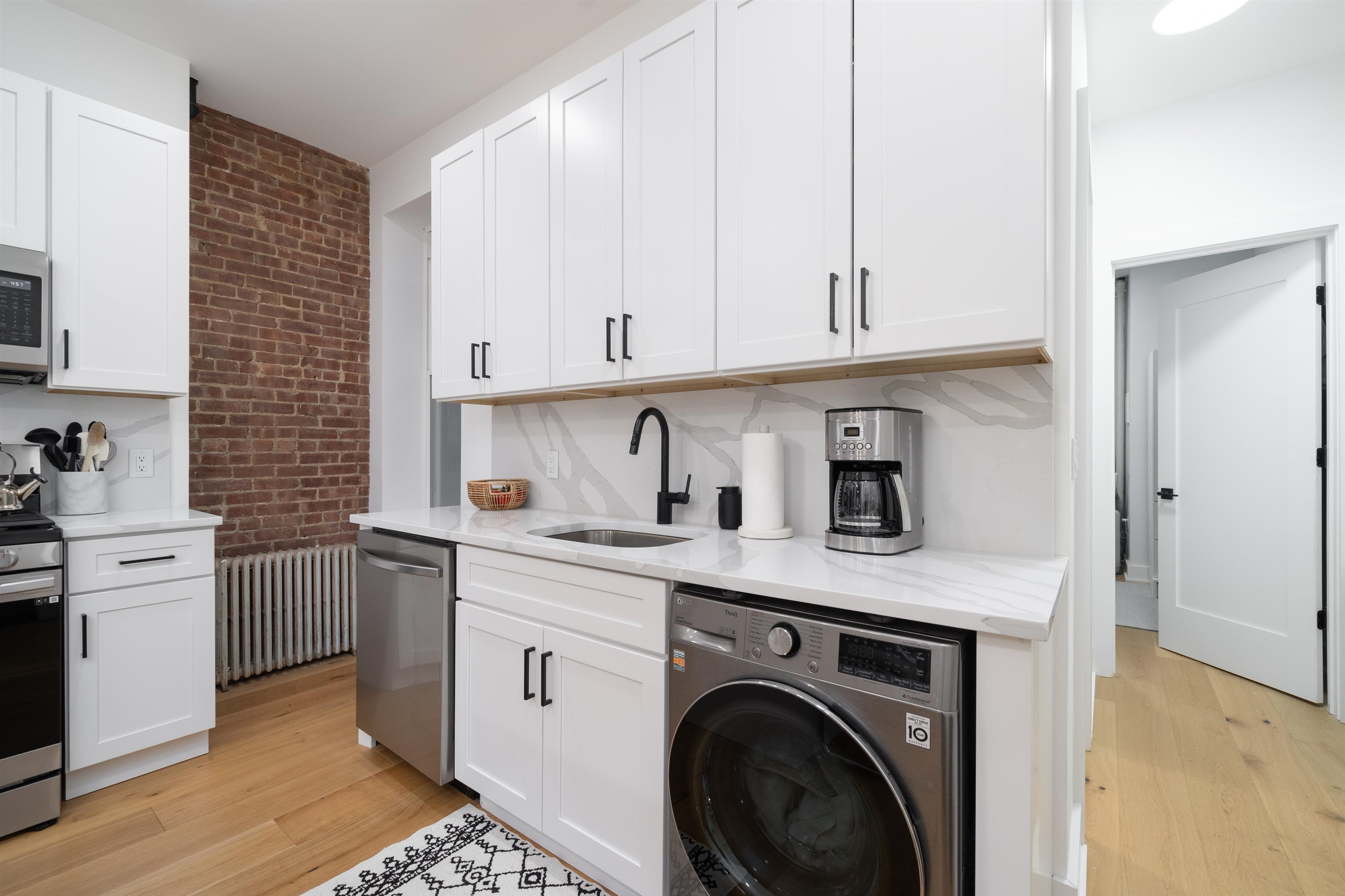 931 WILLOW AVE Unit: 4
