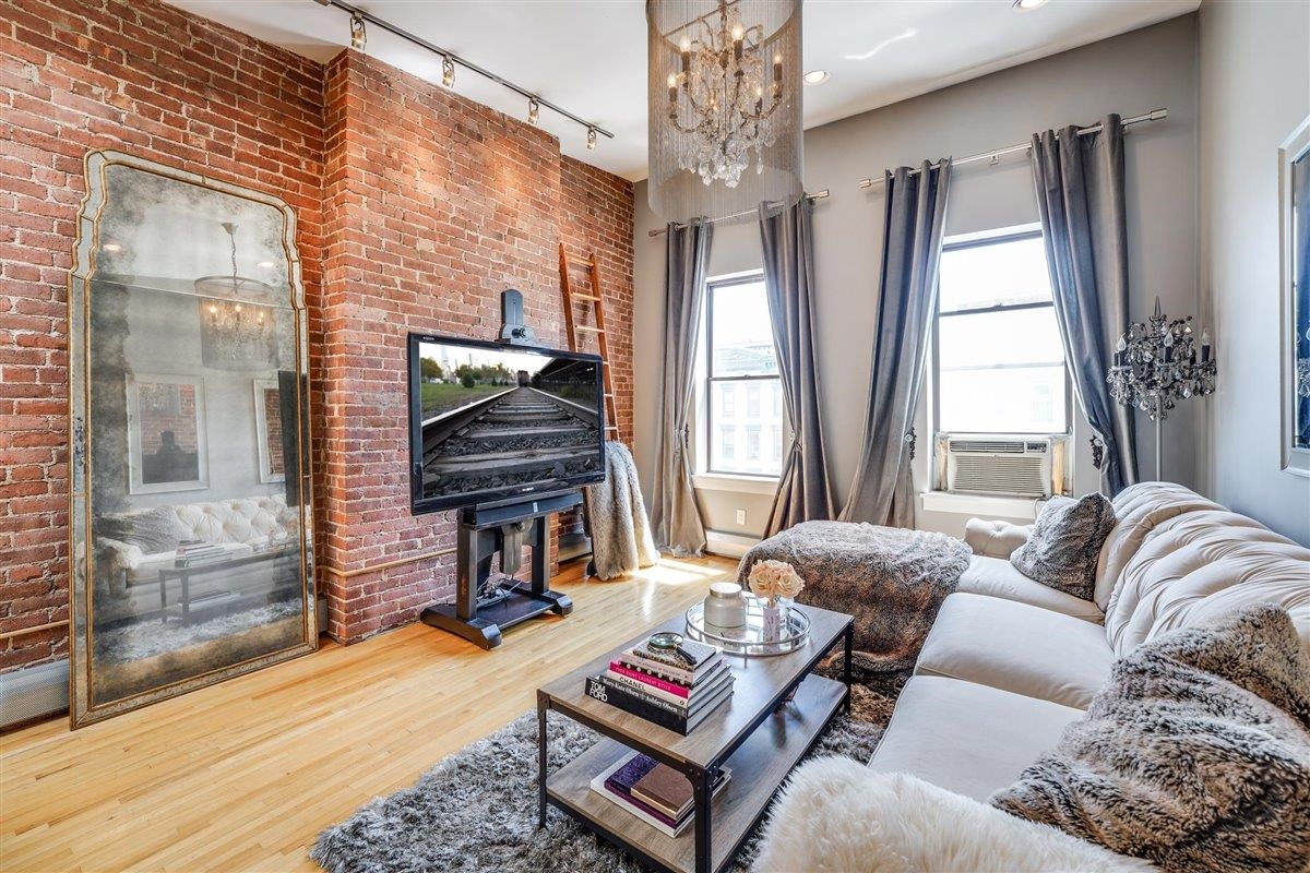 1102 WASHINGTON ST Unit: 8