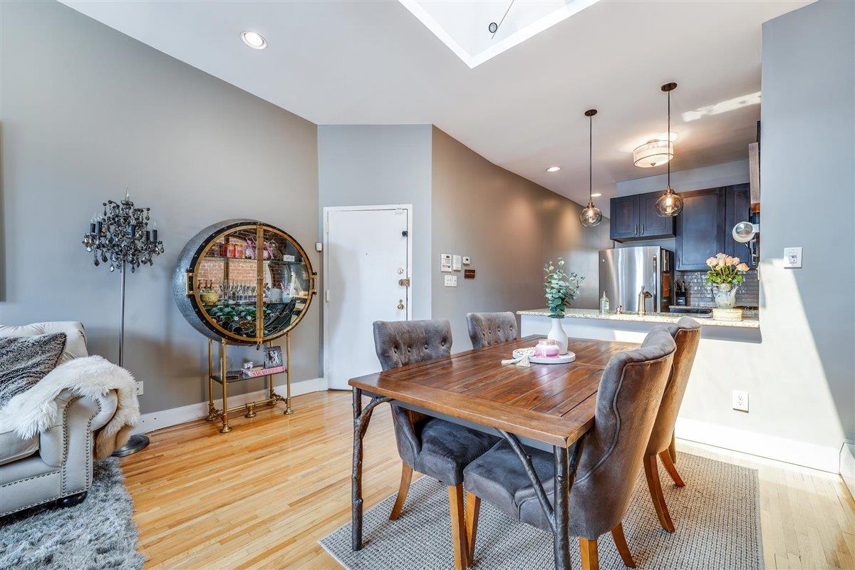 1102 WASHINGTON ST Unit: 8