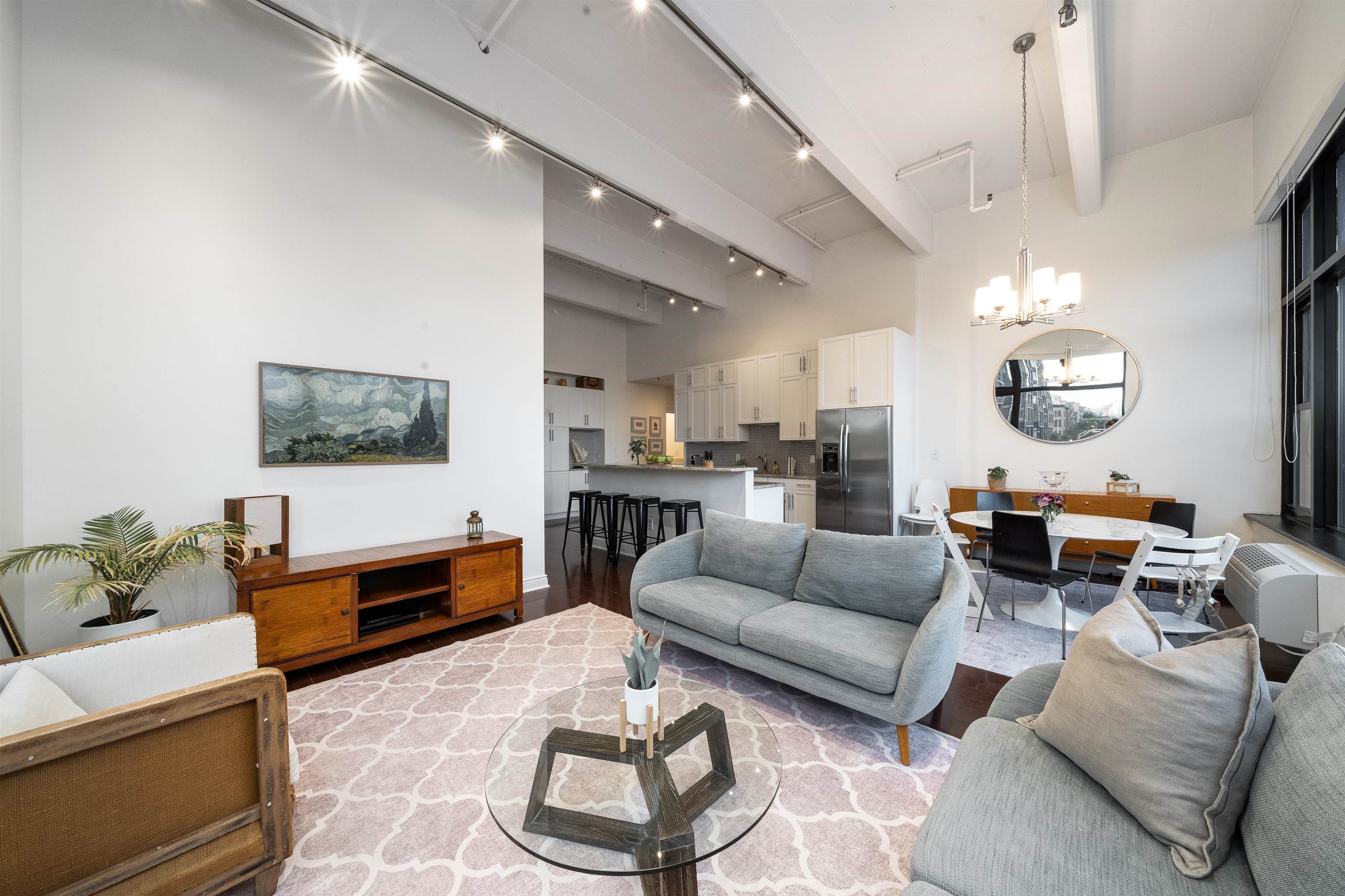 1500 HUDSON ST Unit: 2J