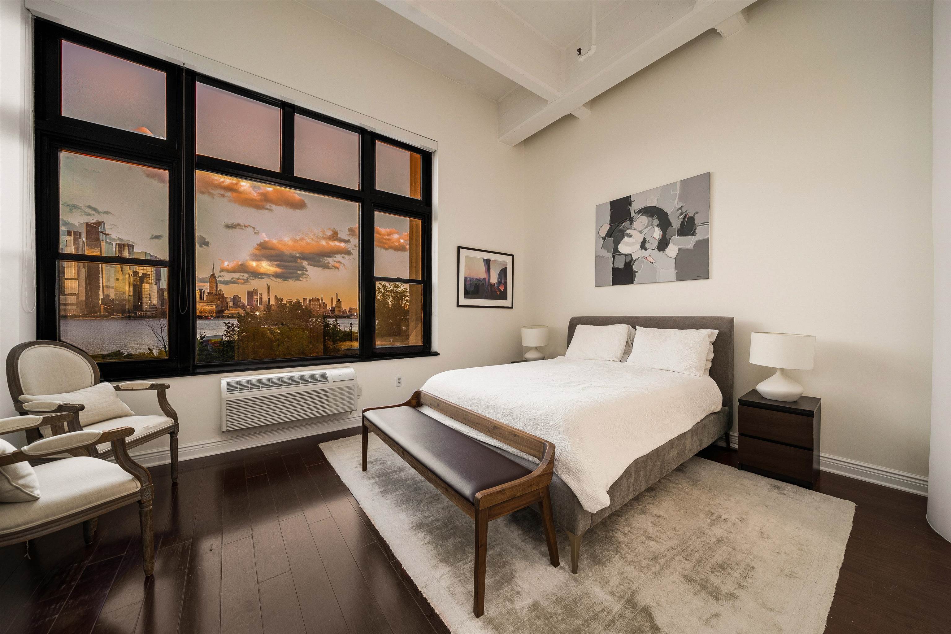 1500 HUDSON ST Unit: 2J