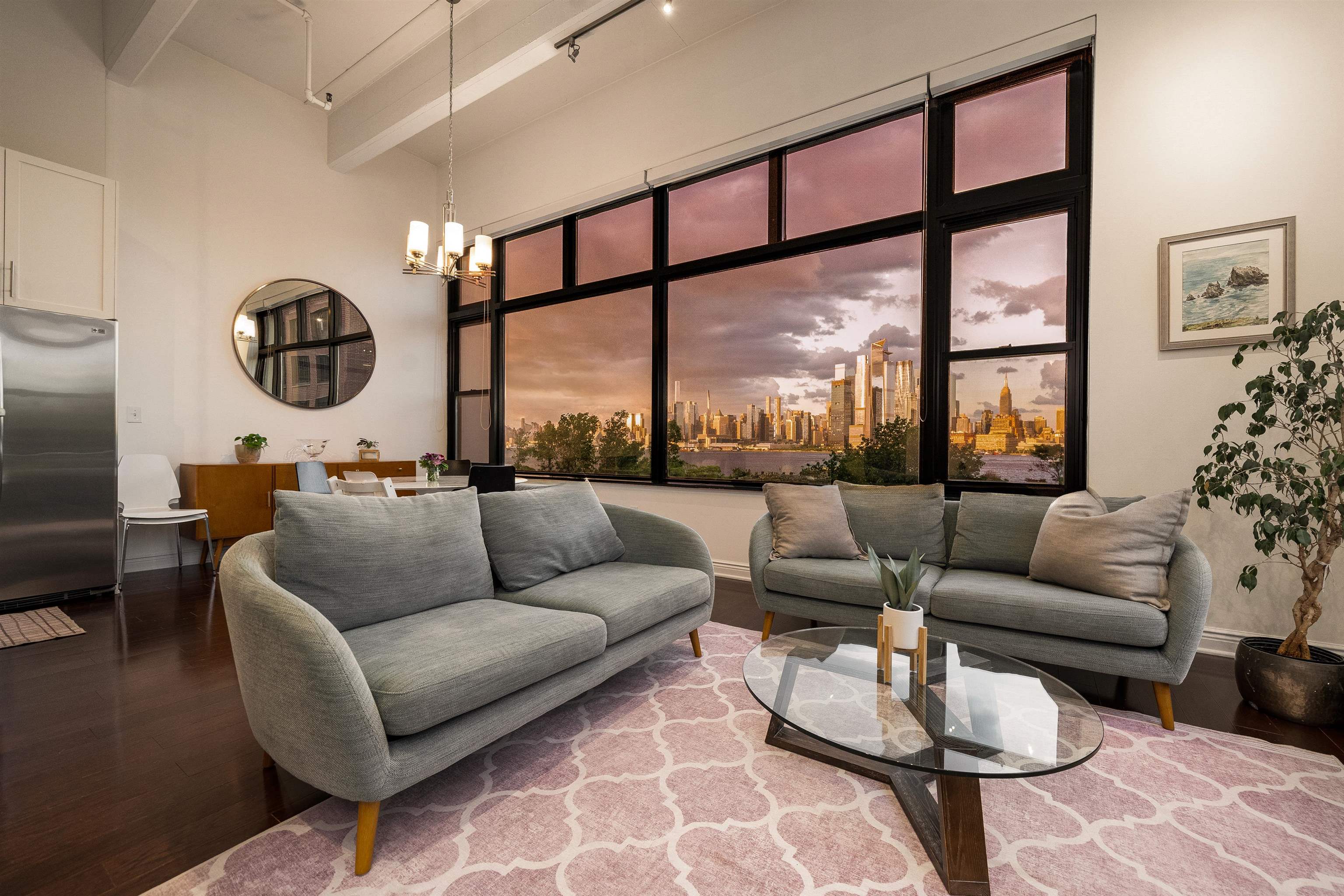 1500 HUDSON ST Unit: 2J
