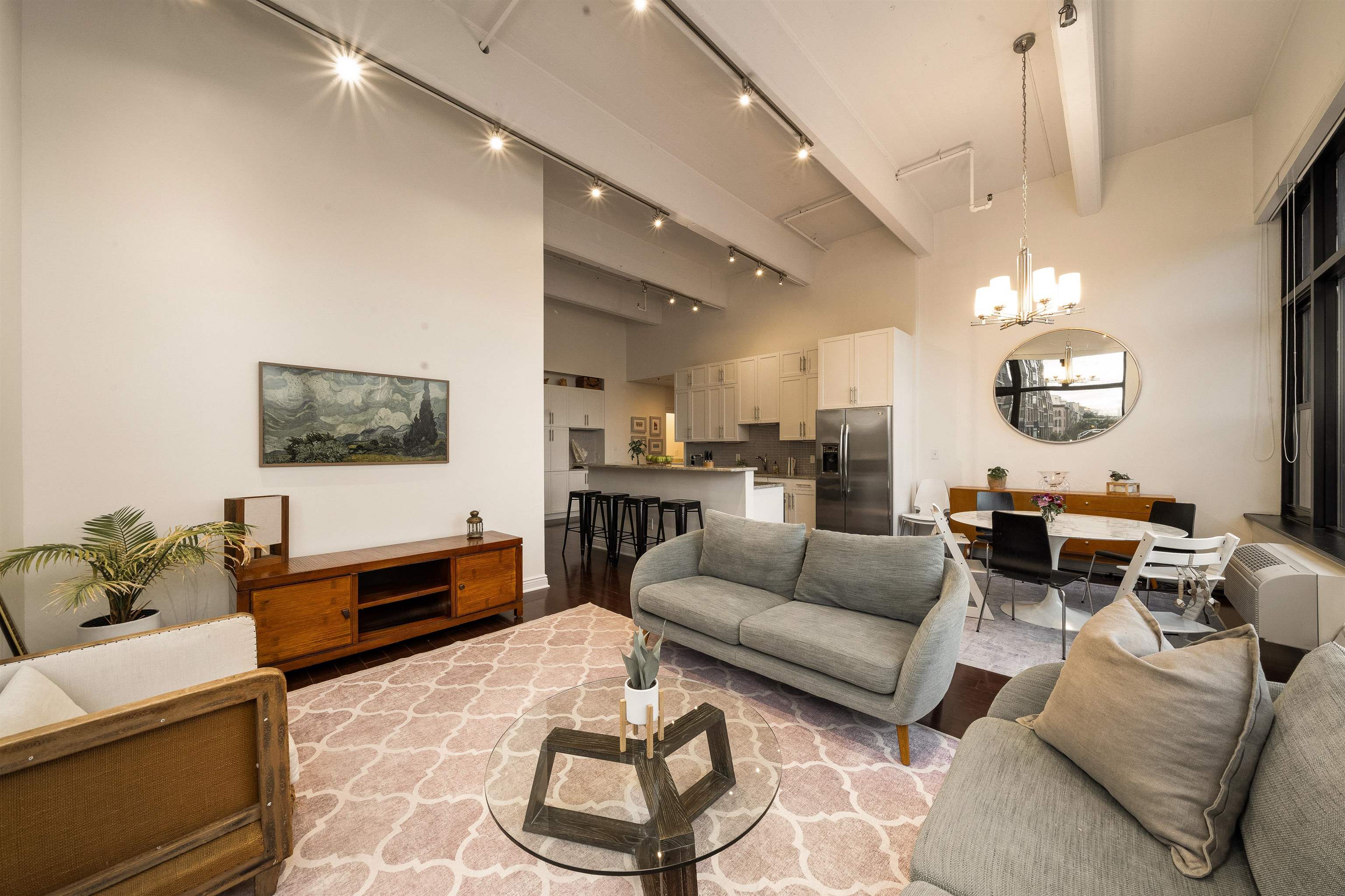 1500 HUDSON ST Unit: 2J