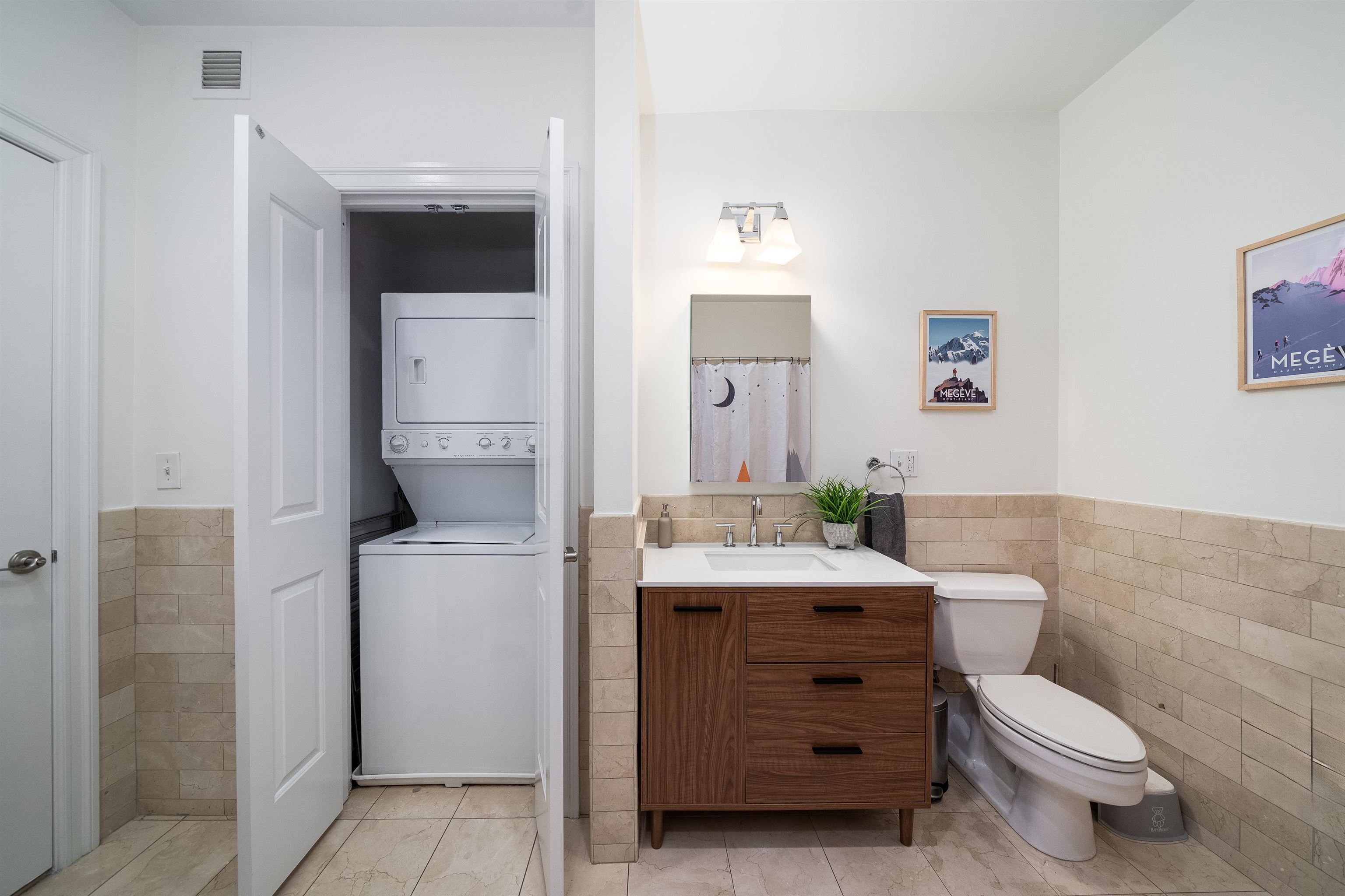 1500 HUDSON ST Unit: 2J