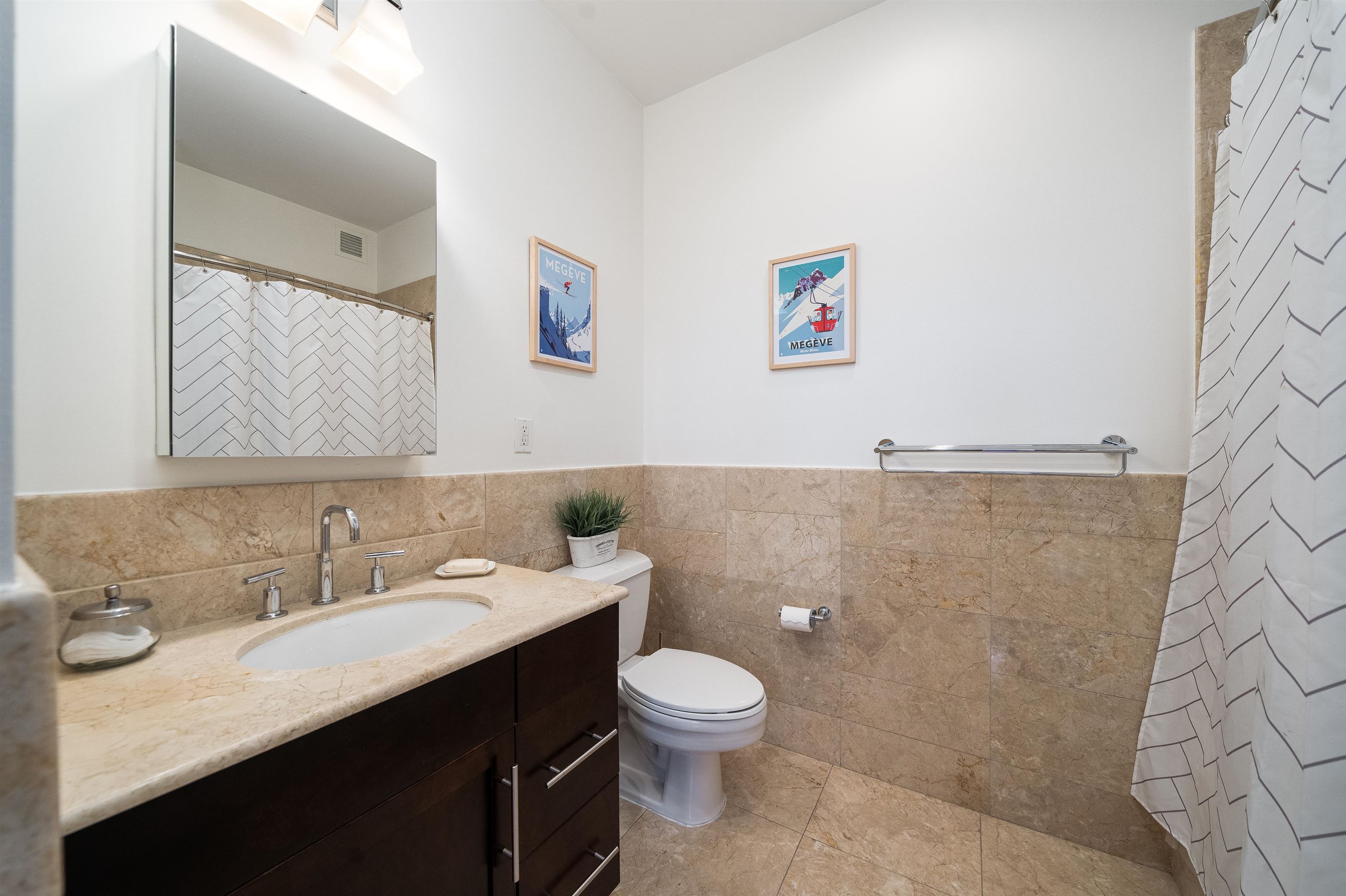 1500 HUDSON ST Unit: 2J