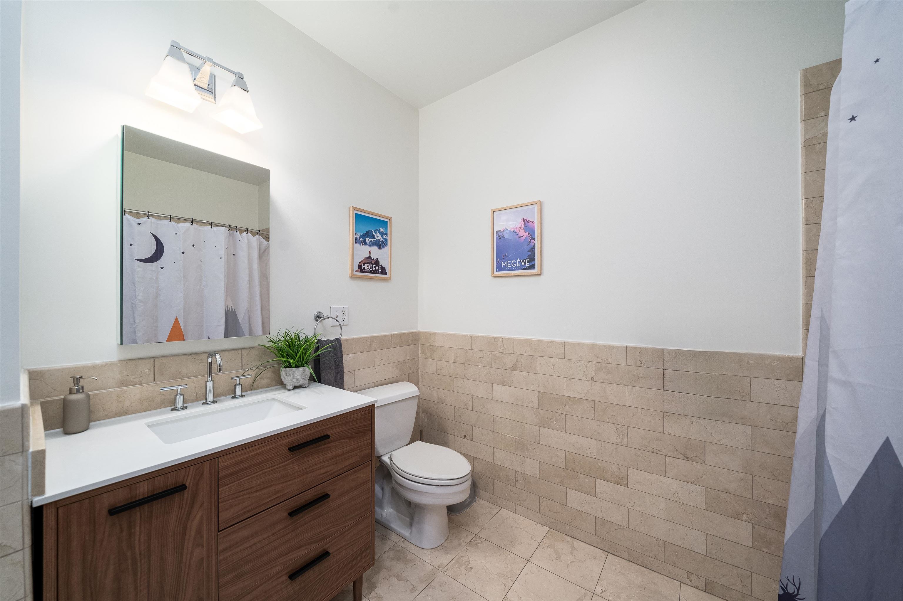 1500 HUDSON ST Unit: 2J