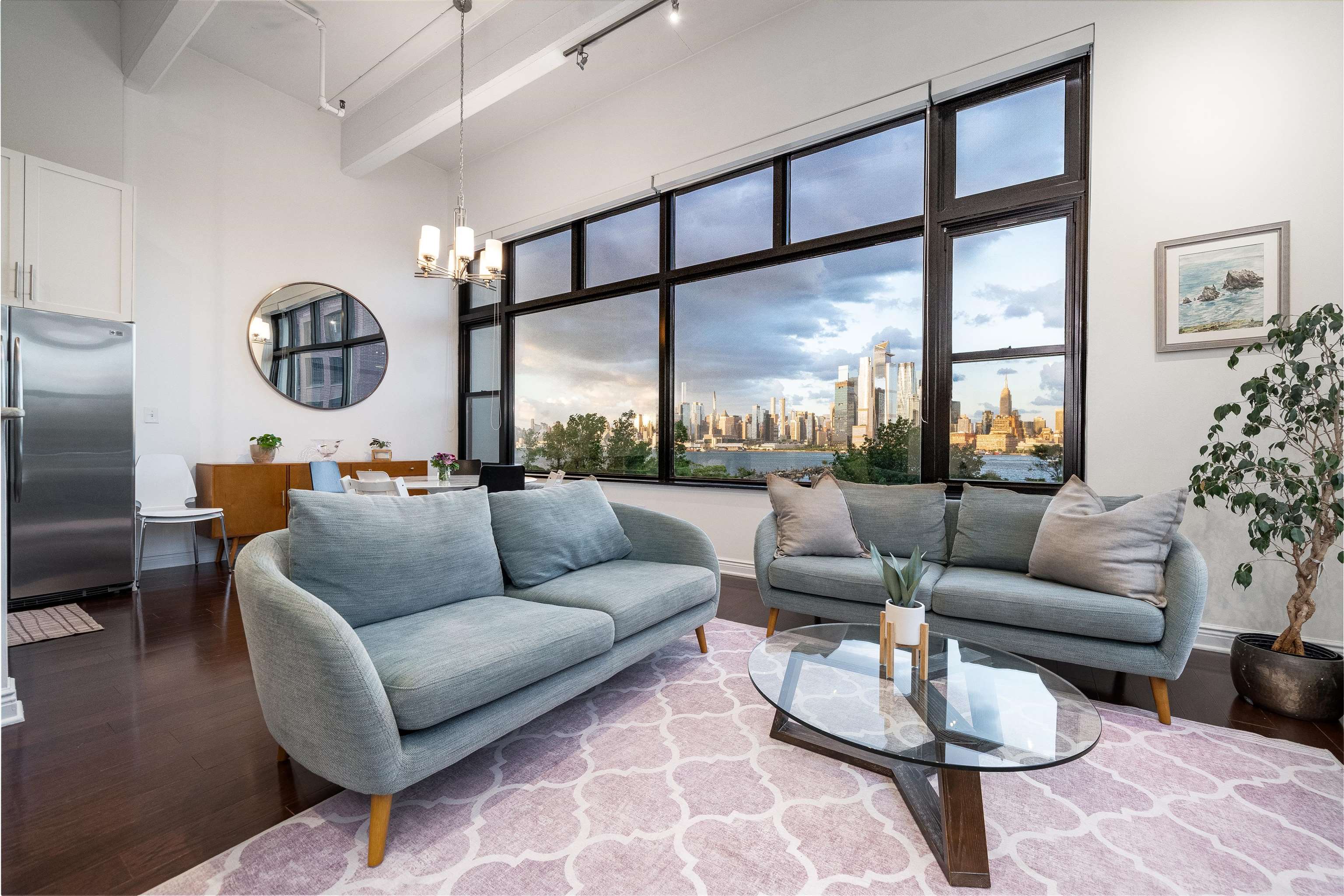 1500 HUDSON ST Unit: 2J