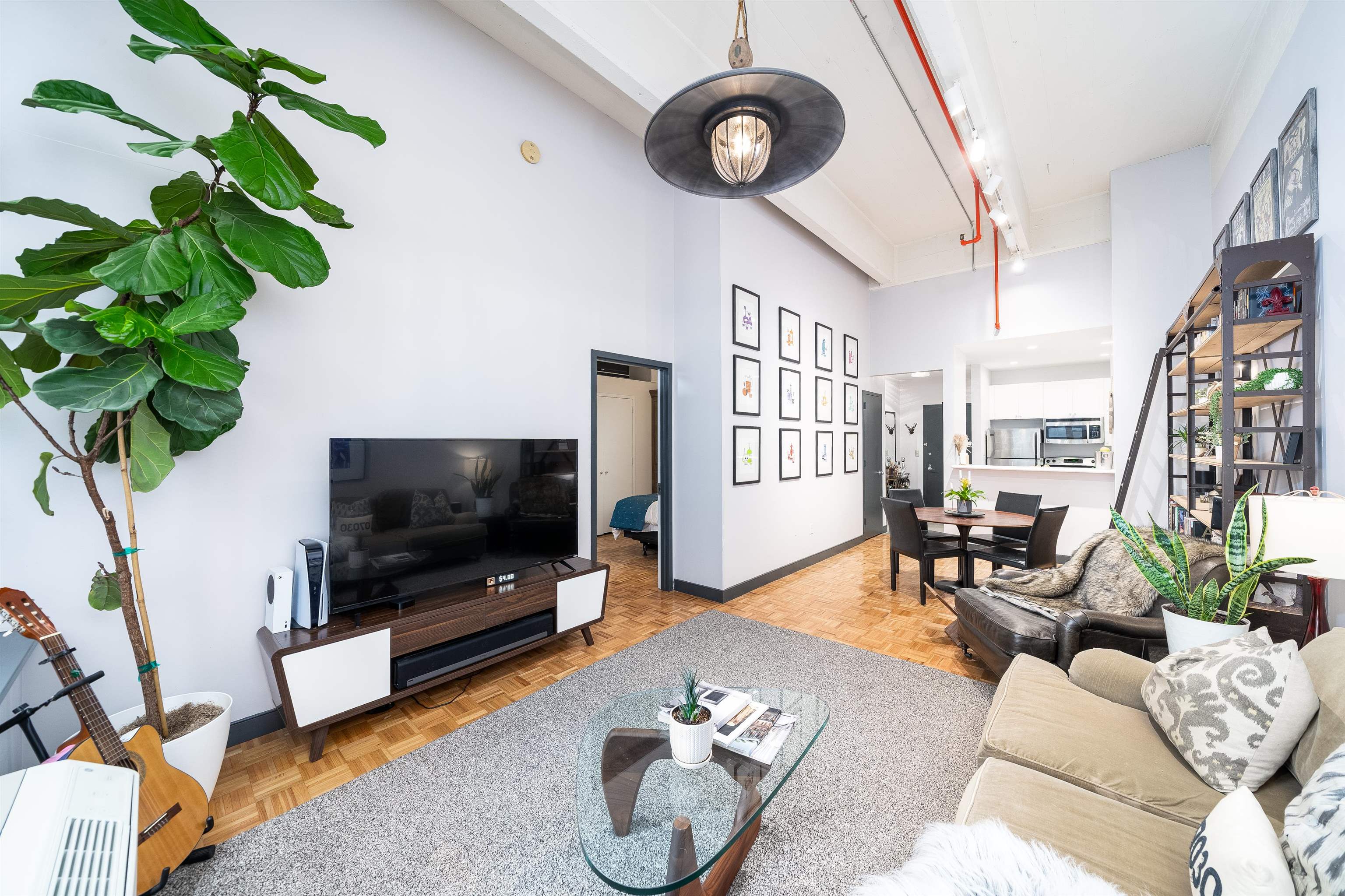 1500 HUDSON ST Unit: R-3T