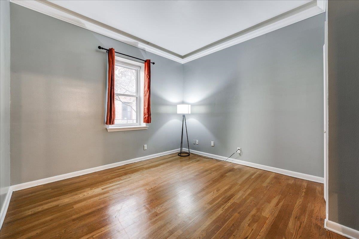 227 CHRISTOPHER COLUMBUS DR Unit: 101b