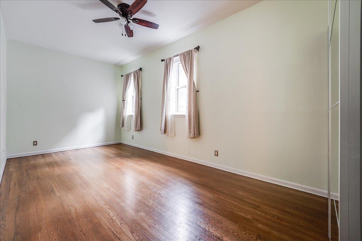 227 CHRISTOPHER COLUMBUS DR Unit: 101b
