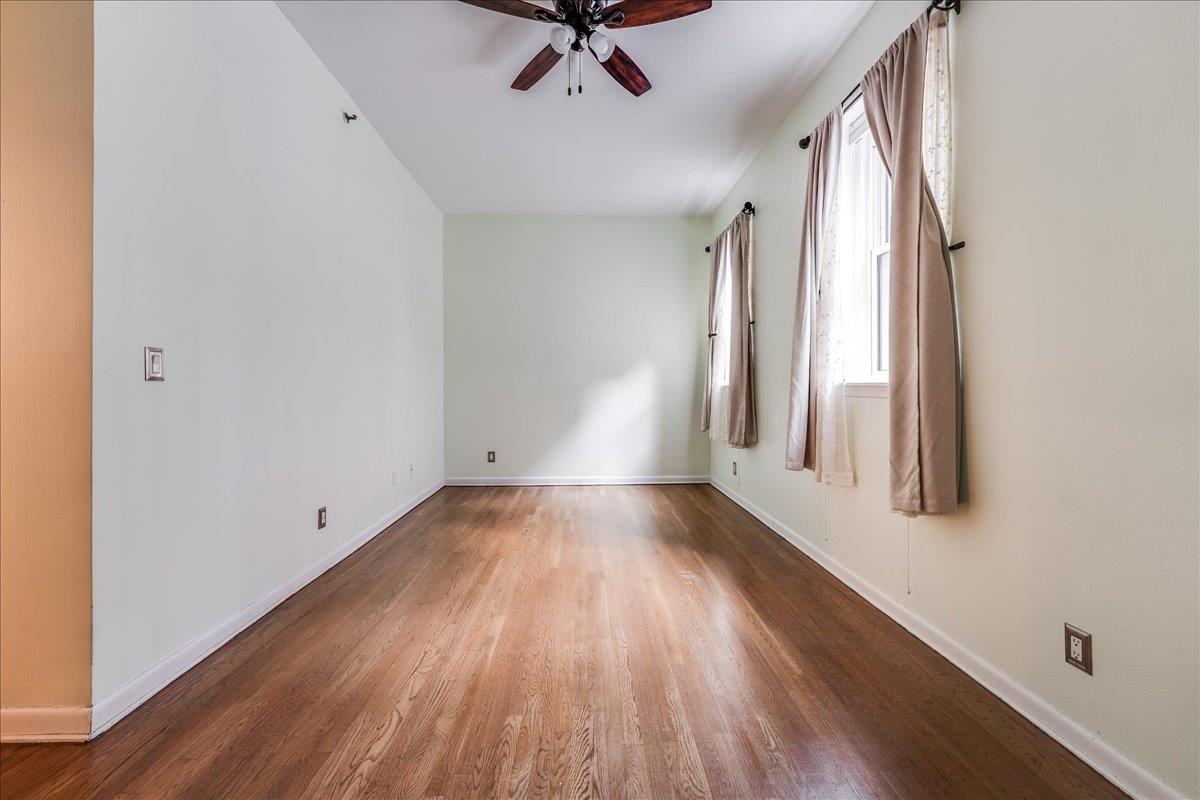 227 CHRISTOPHER COLUMBUS DR Unit: 101b