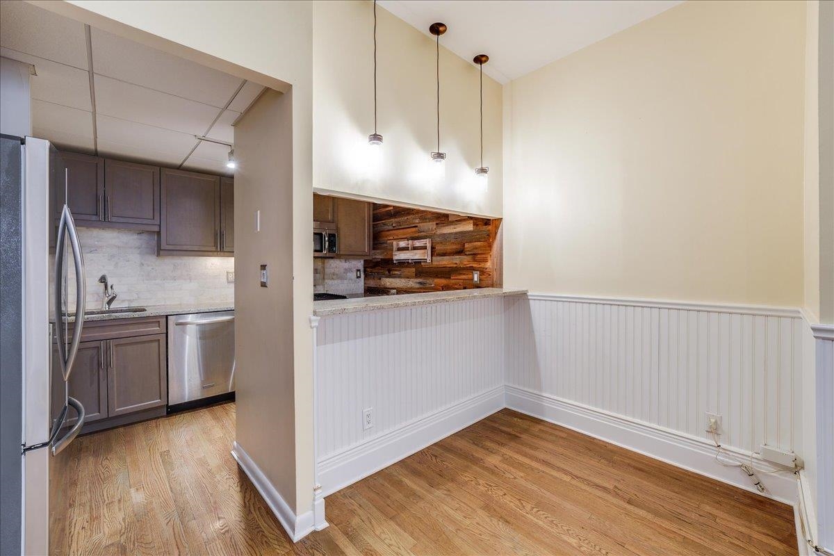 227 CHRISTOPHER COLUMBUS DR Unit: 101b