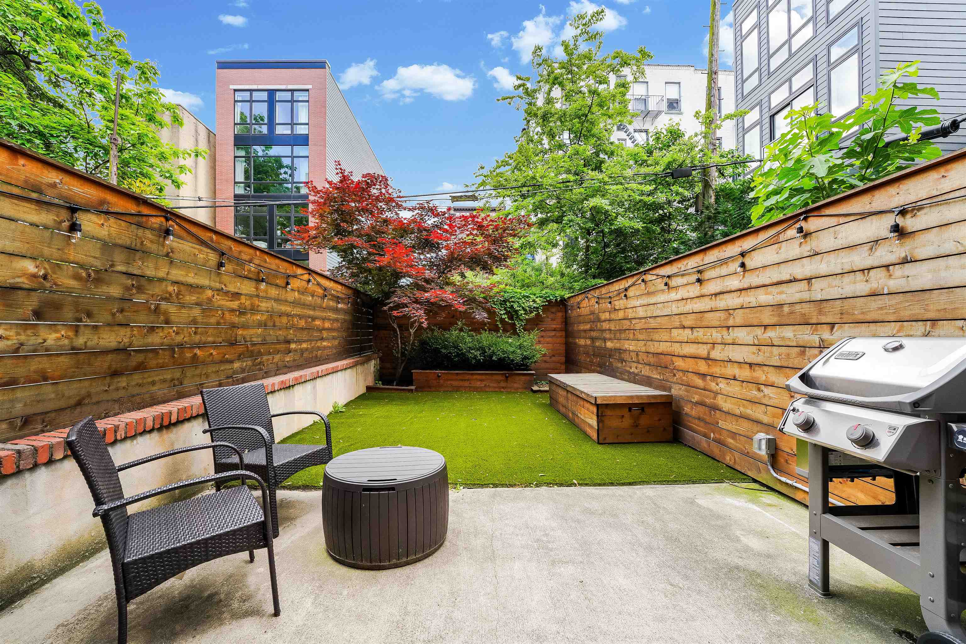 805 WILLOW AVE Unit: 1L