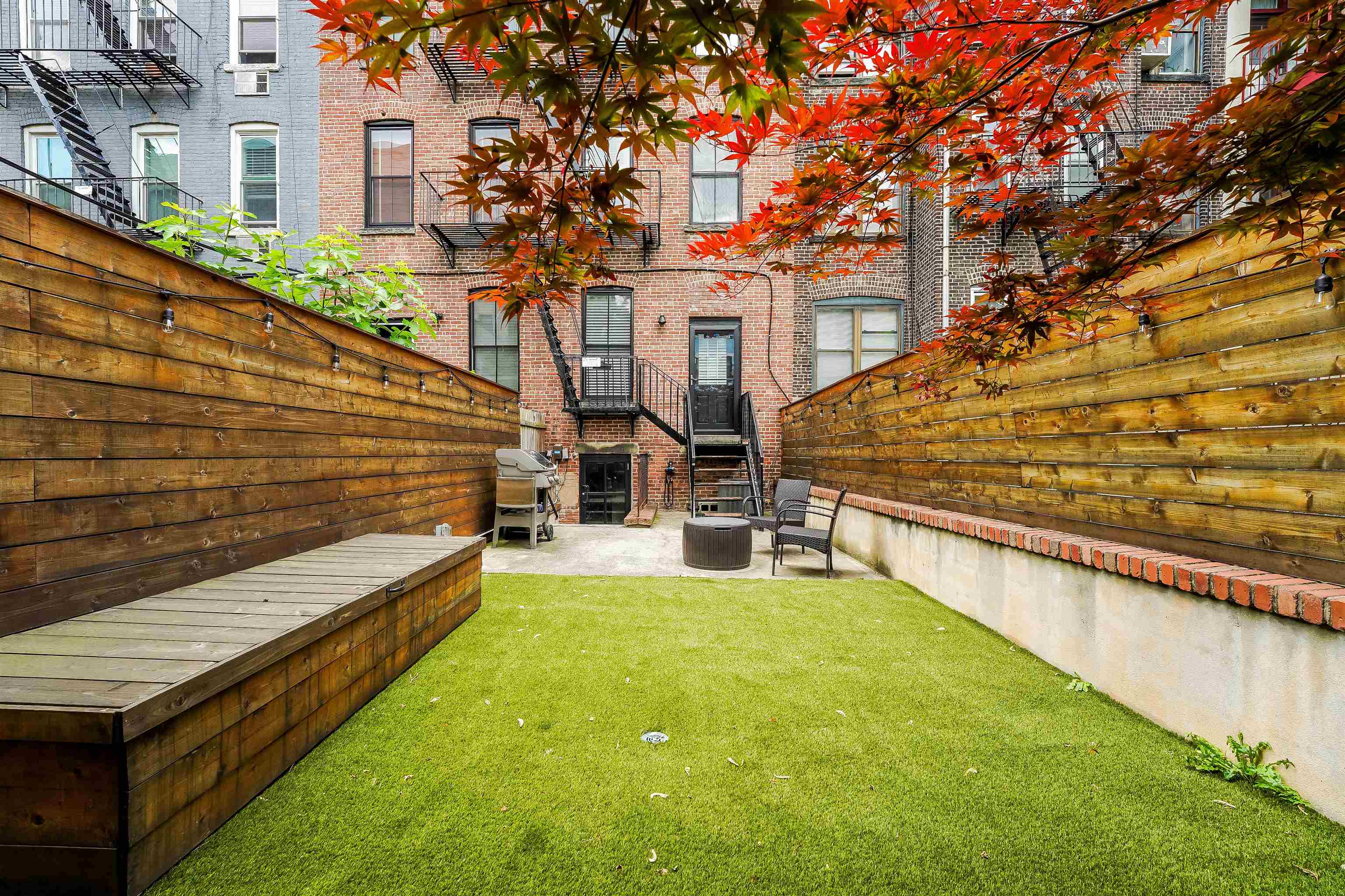 805 WILLOW AVE Unit: 1L