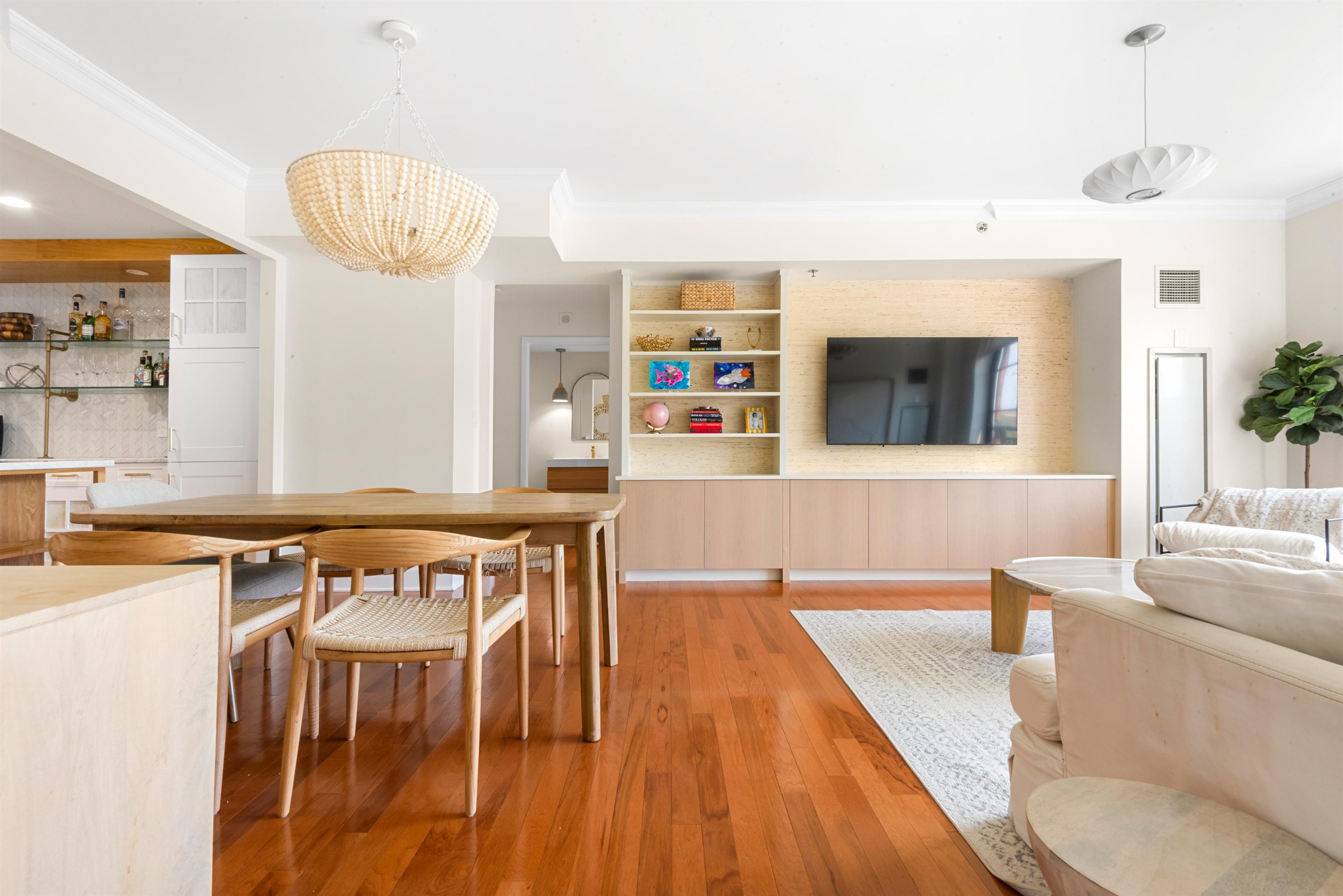 1025 MAXWELL LANE Unit: 506