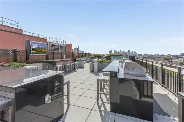 1025 MAXWELL LANE Unit: 506