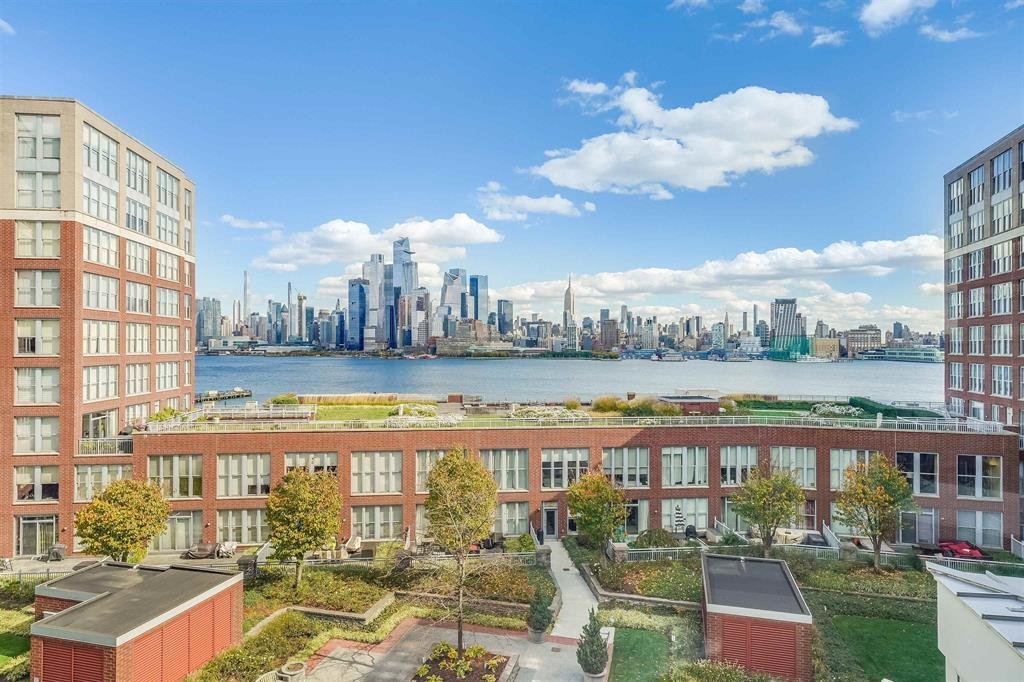 1025 MAXWELL LANE Unit: 506