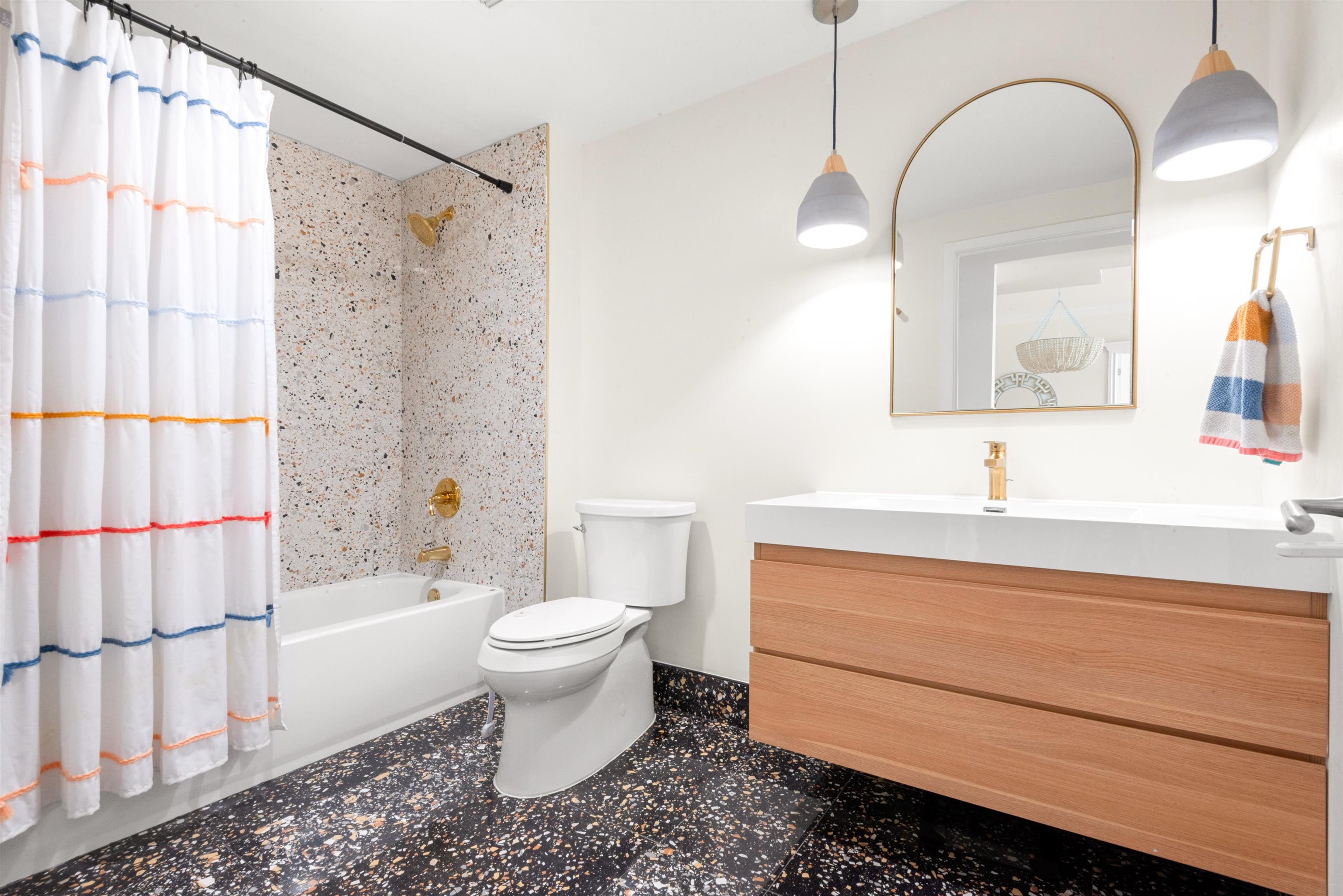 1025 MAXWELL LANE Unit: 506