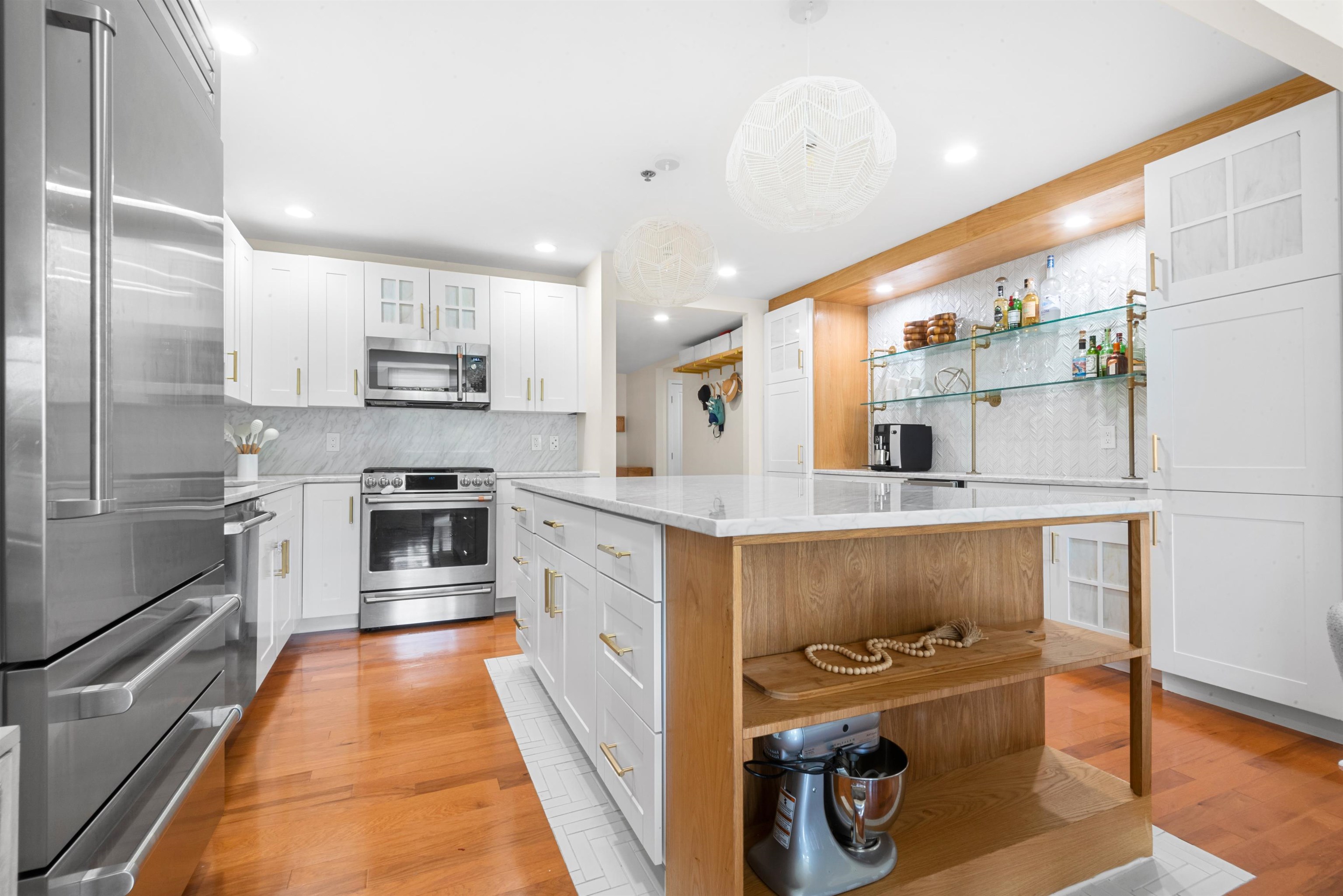 1025 MAXWELL LANE Unit: 506