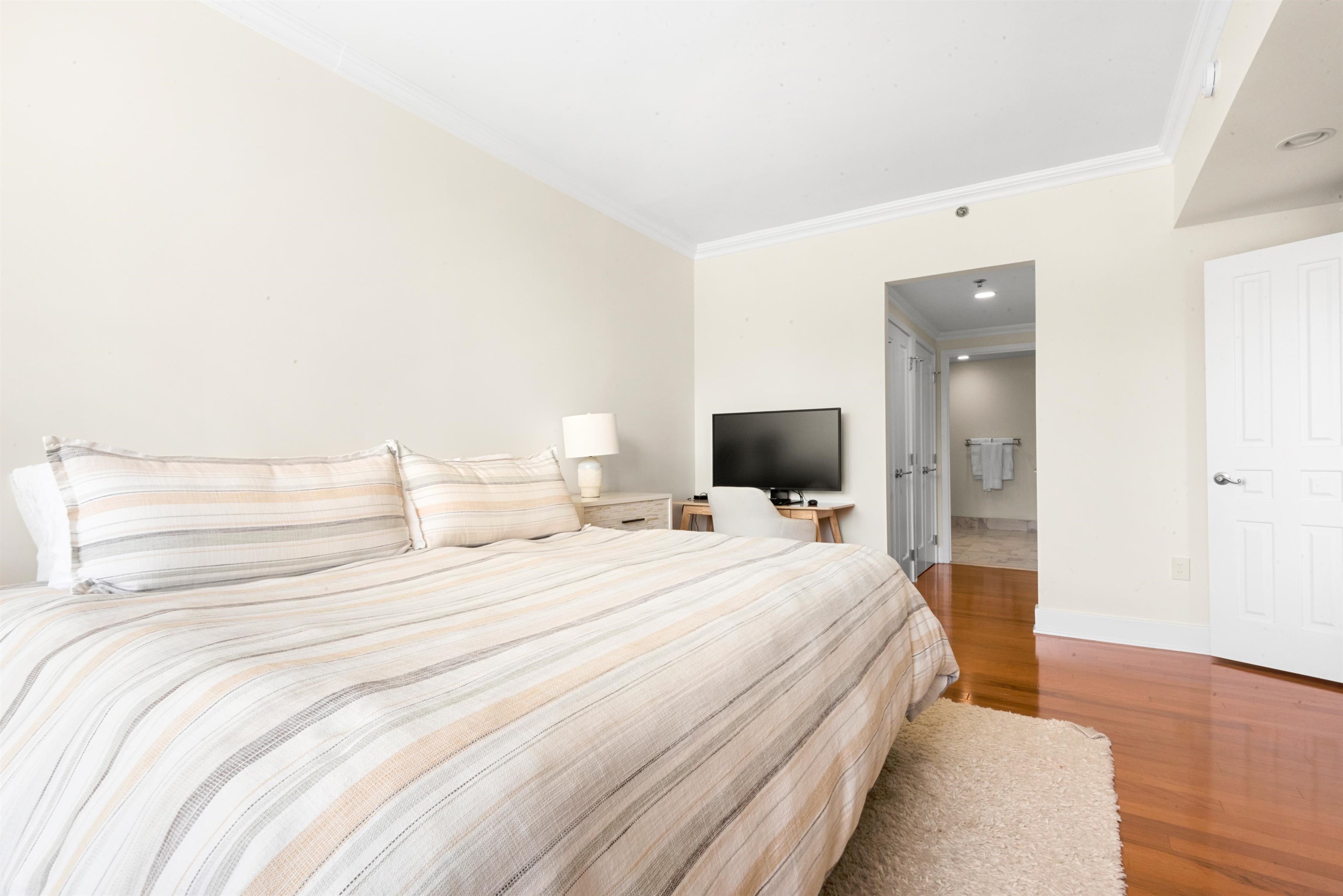 1025 MAXWELL LANE Unit: 506