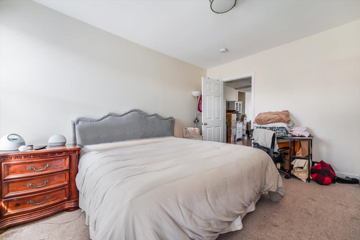 209 PARK AVE Unit: 3