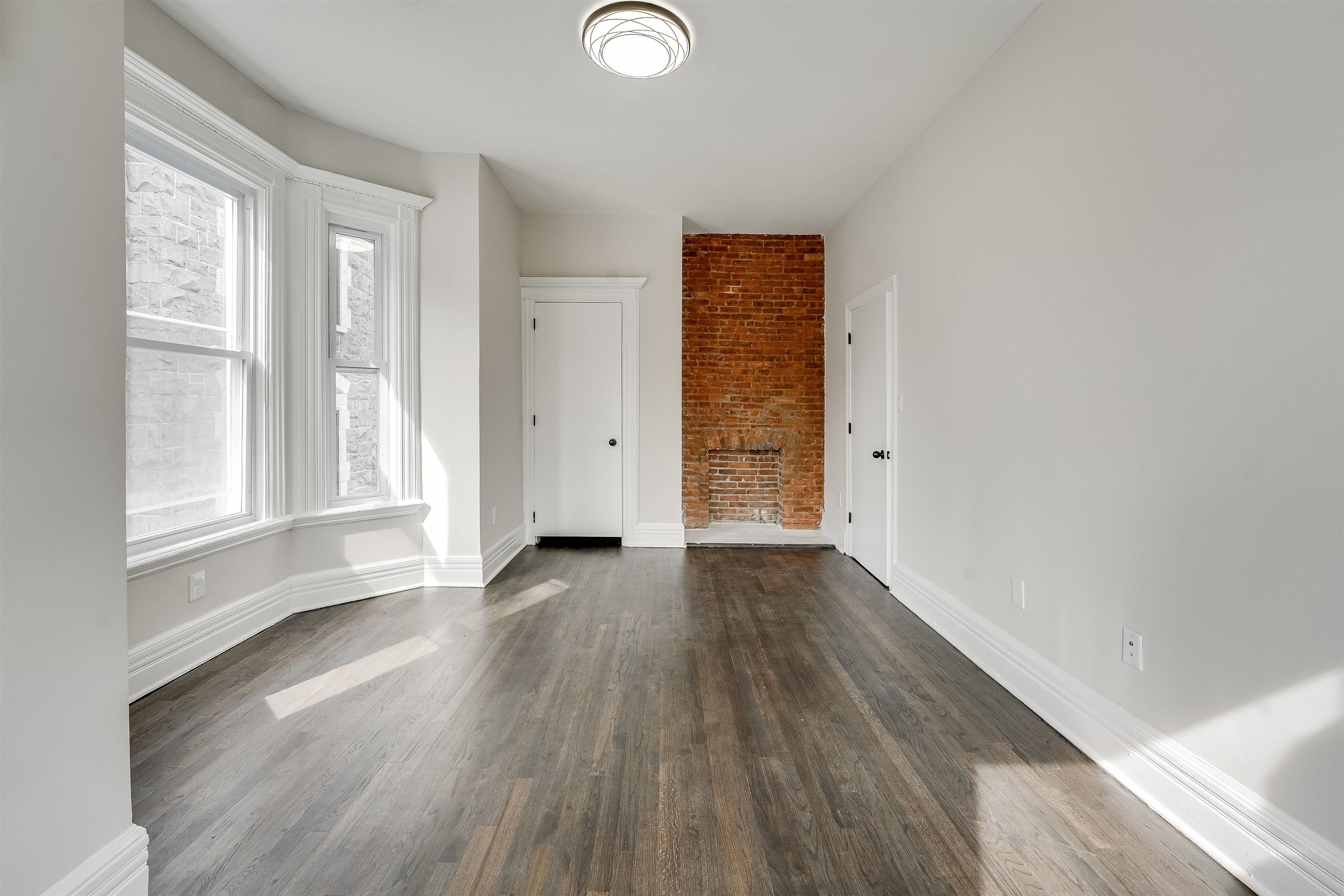 486 BRAMHALL AVE