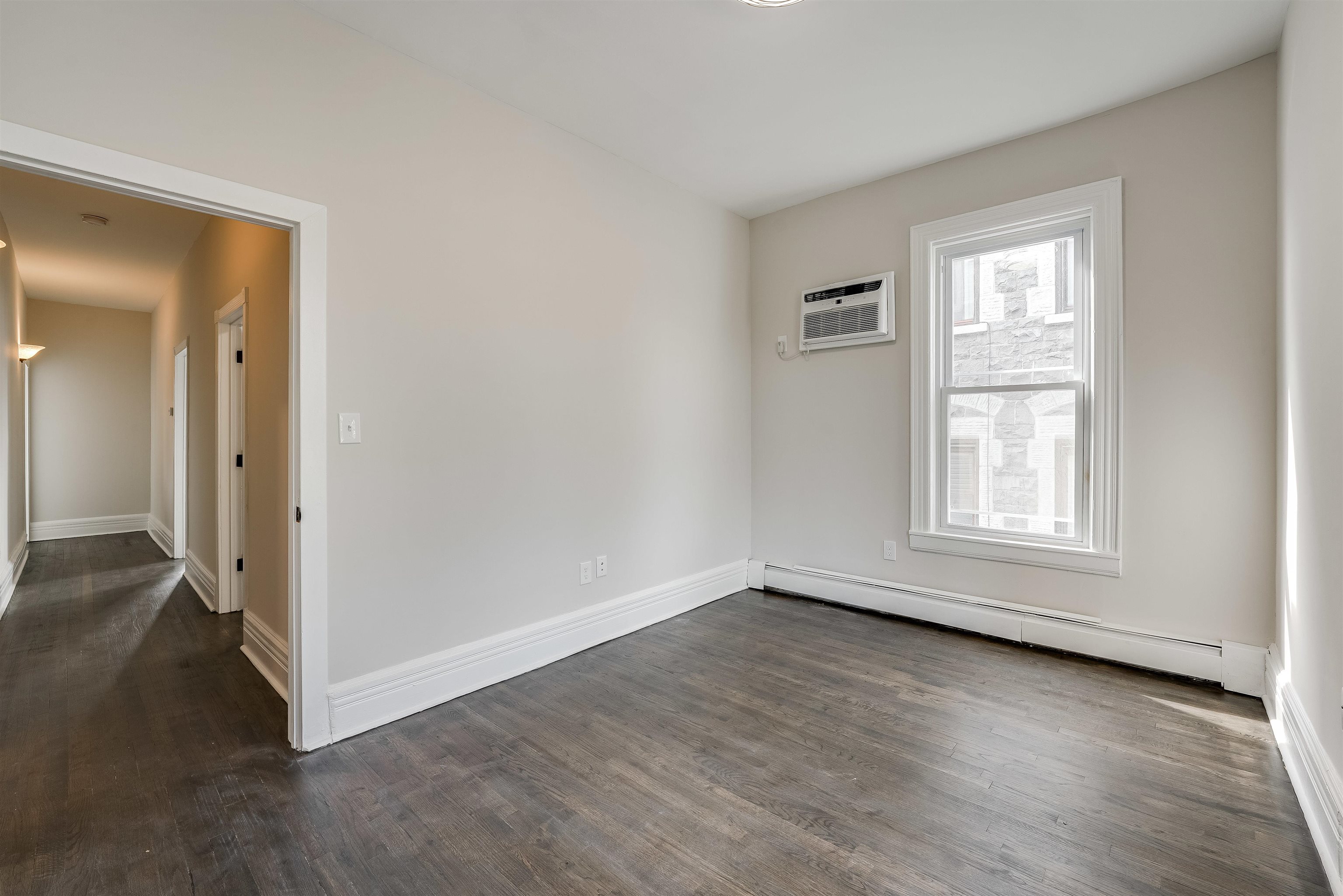486 BRAMHALL AVE