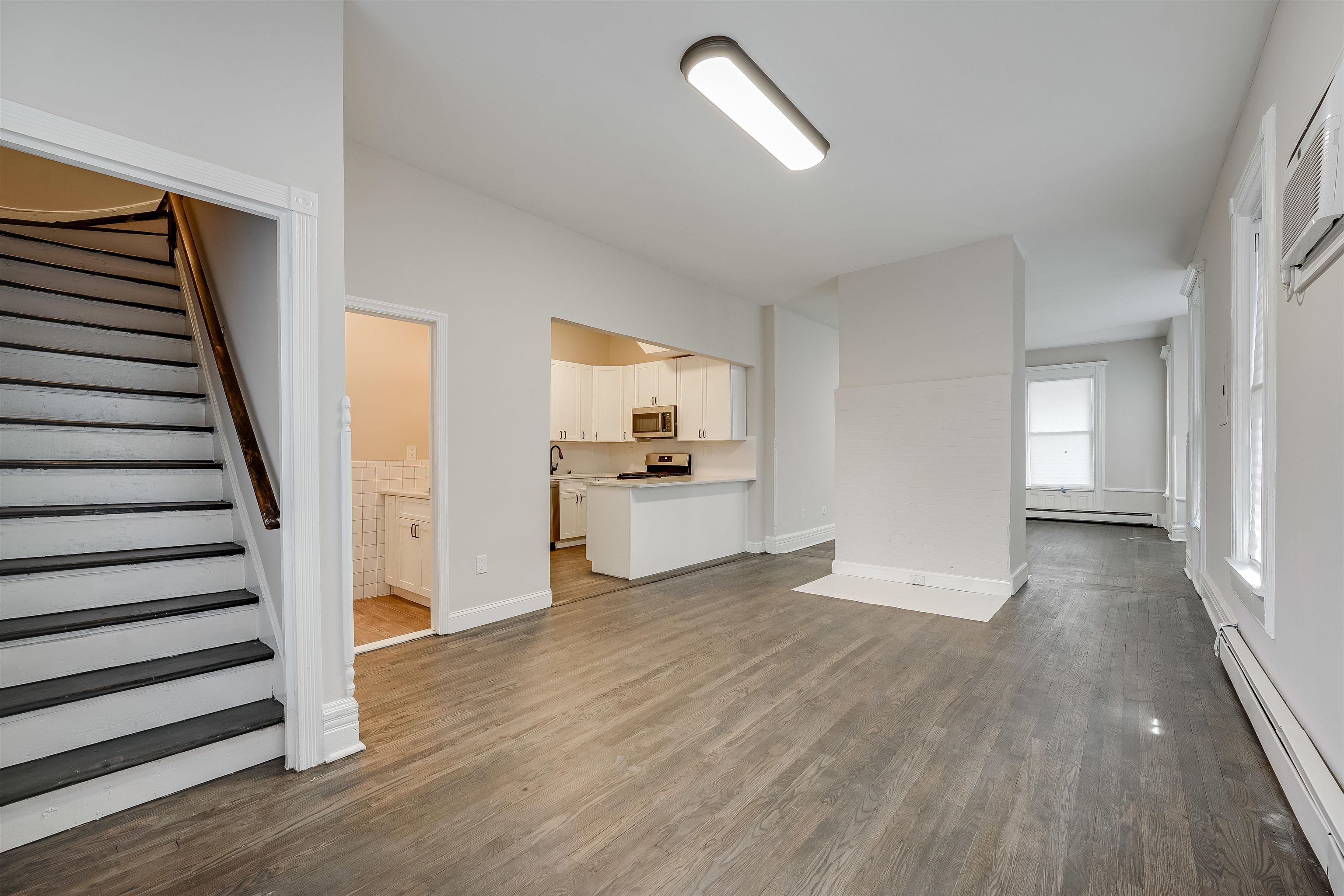 486 BRAMHALL AVE